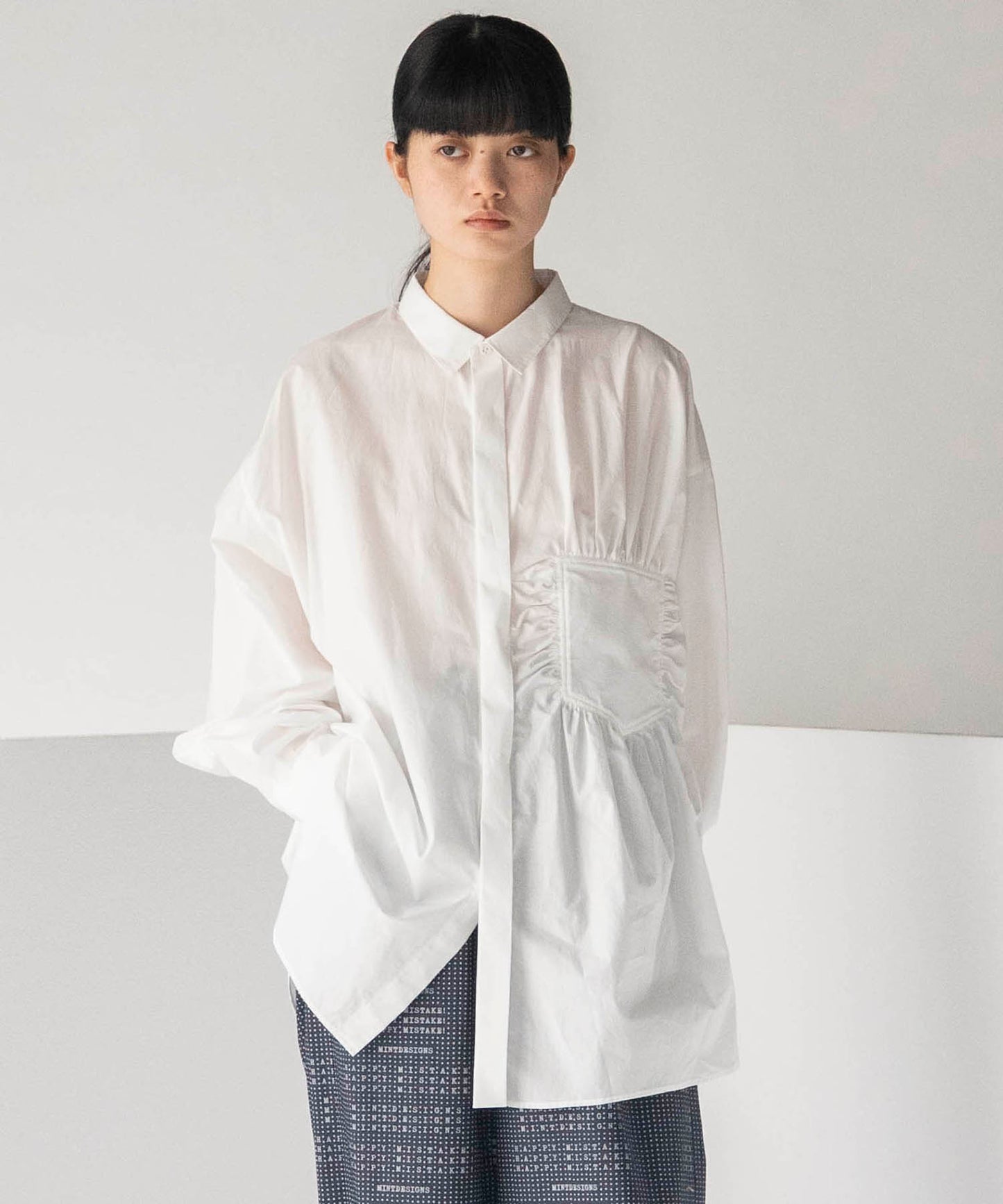 NEGATIVE SPACE POCKET SHIRT