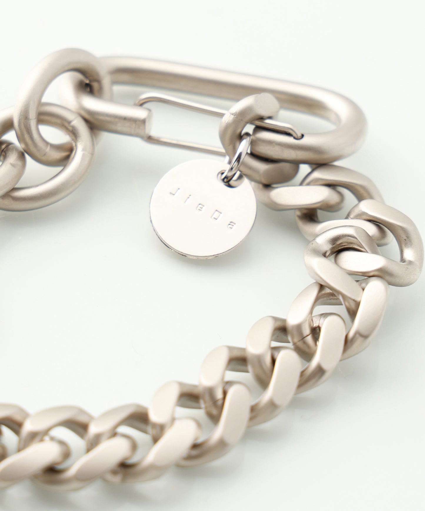 WIDE SWITCHING BRACELET