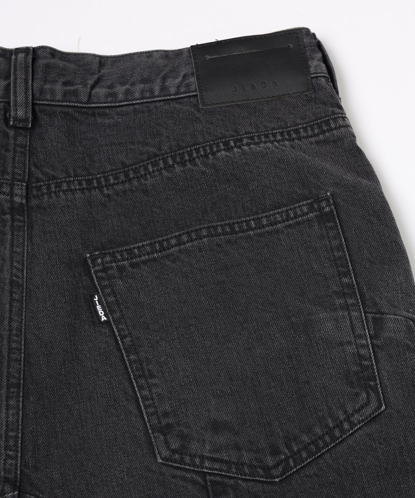 CURVE OVER DENIM