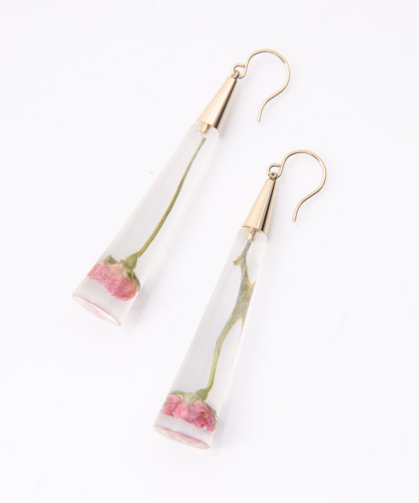 円錐フックピアス