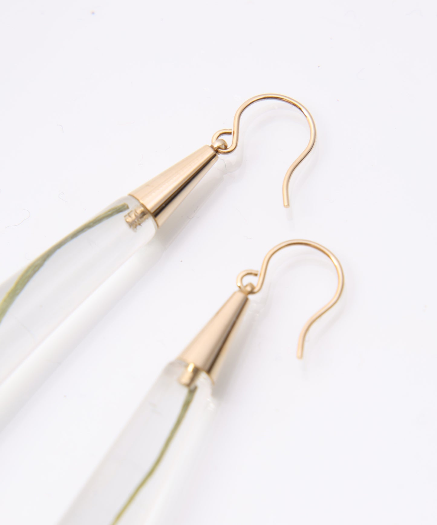 円錐フックピアス