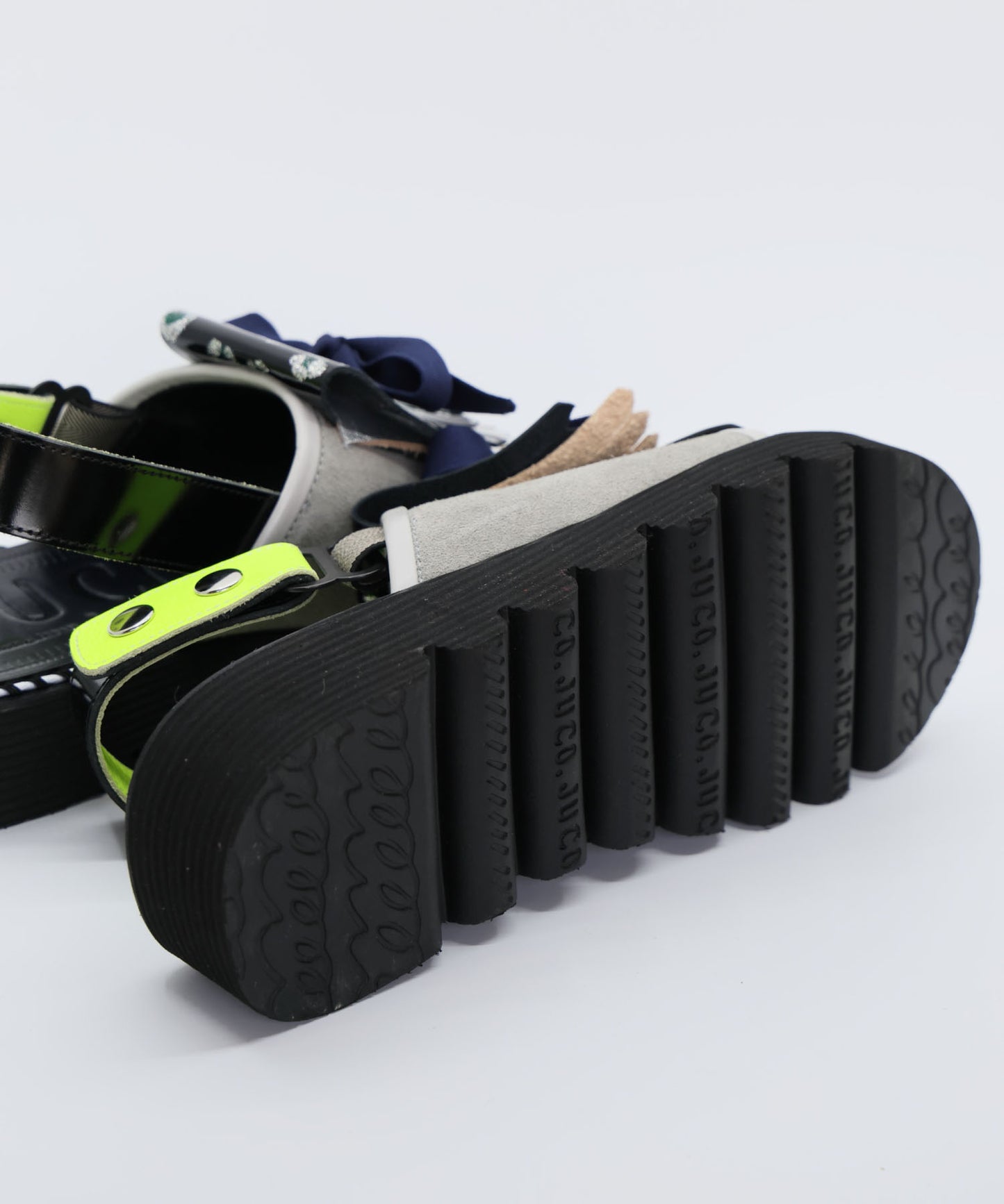 ドラマチックサンダル