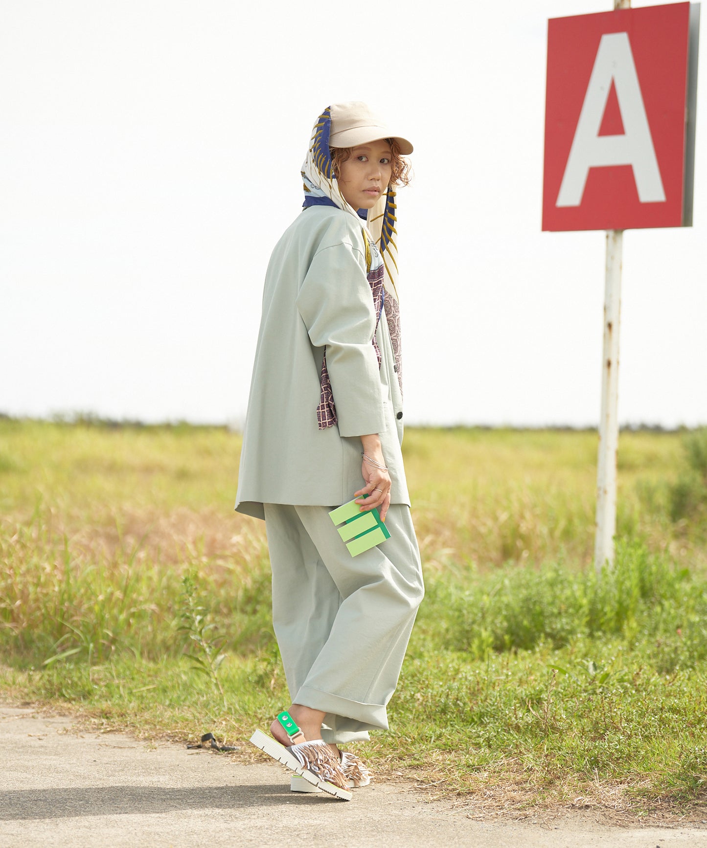 あなたのくせっ毛サンダル_Green×White sole