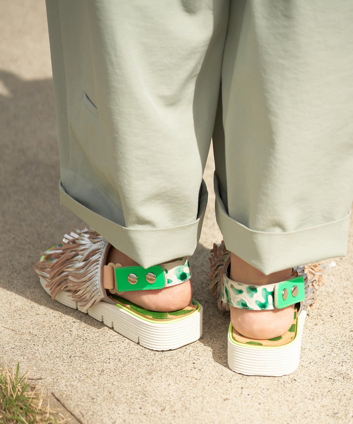 あなたのくせっ毛サンダル_Green×White sole