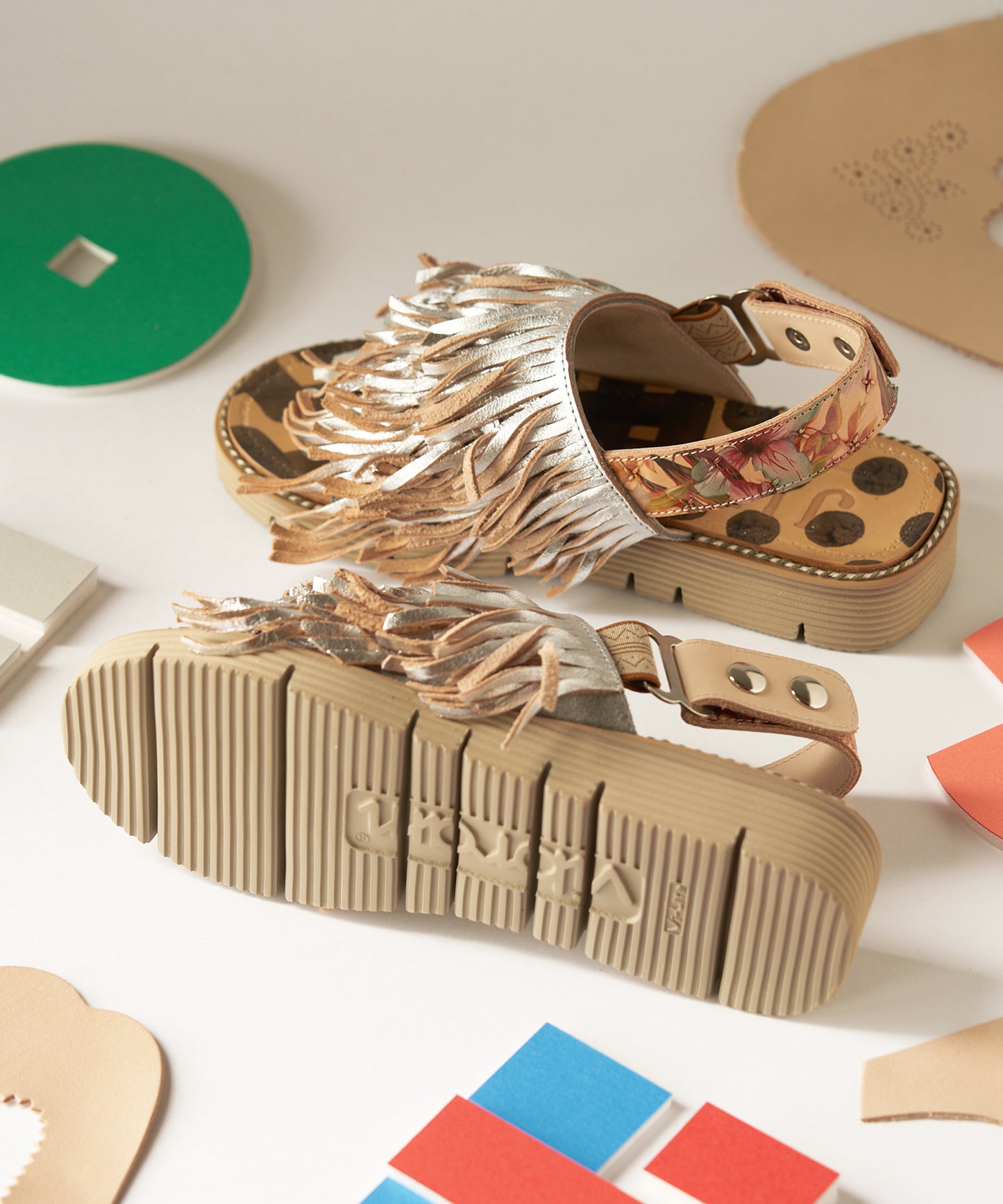 あなたのくせっ毛サンダル_Beige×Beige sole