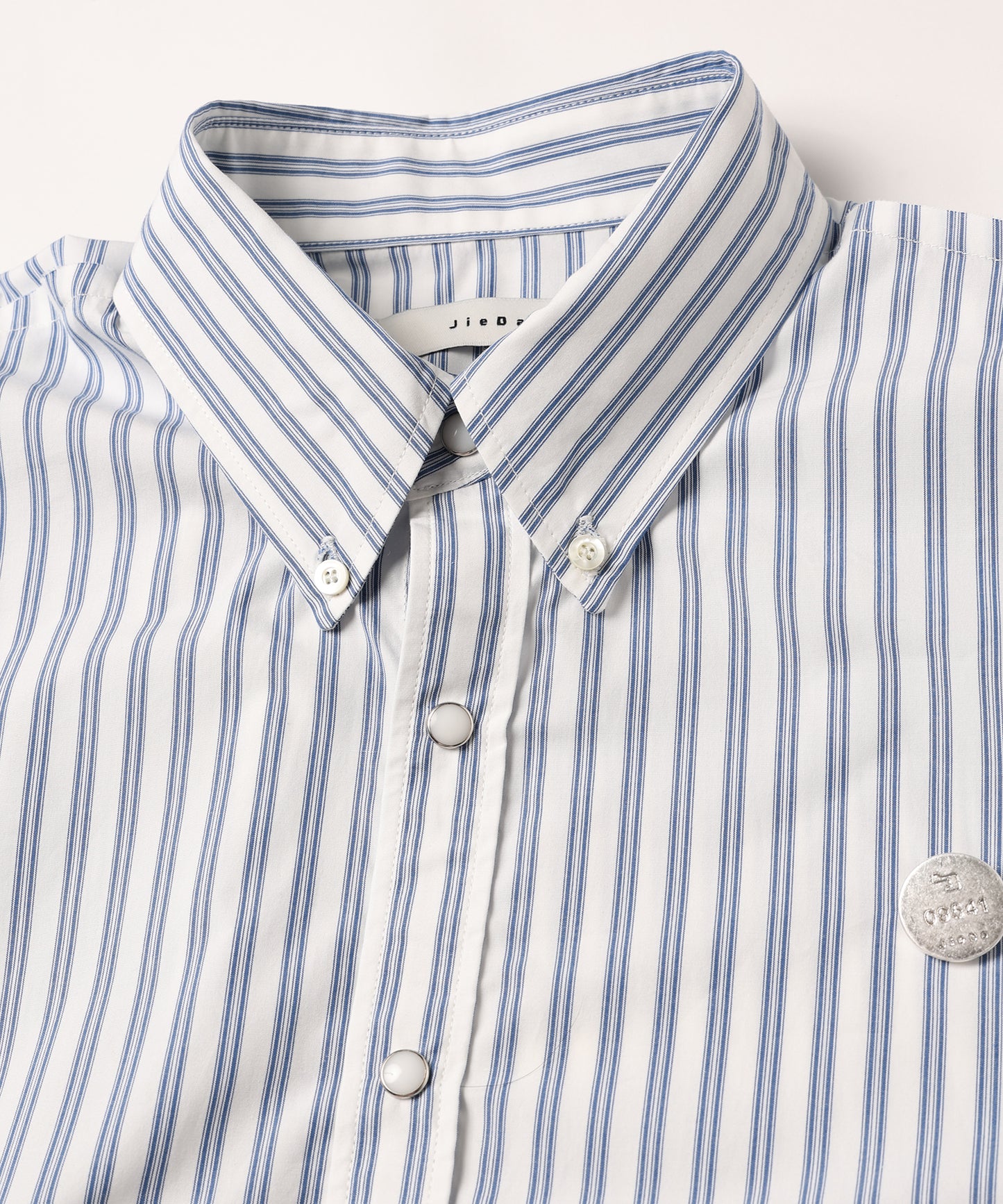 B.D CUTTING OVER SHIRT