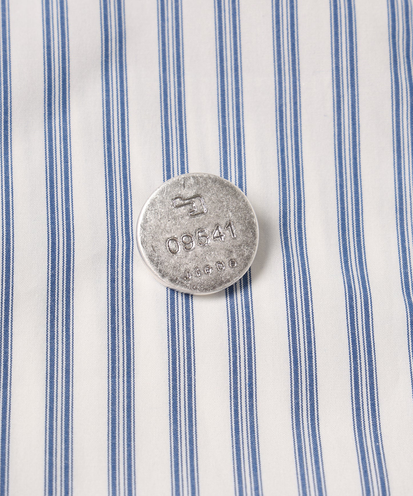 B.D CUTTING OVER SHIRT