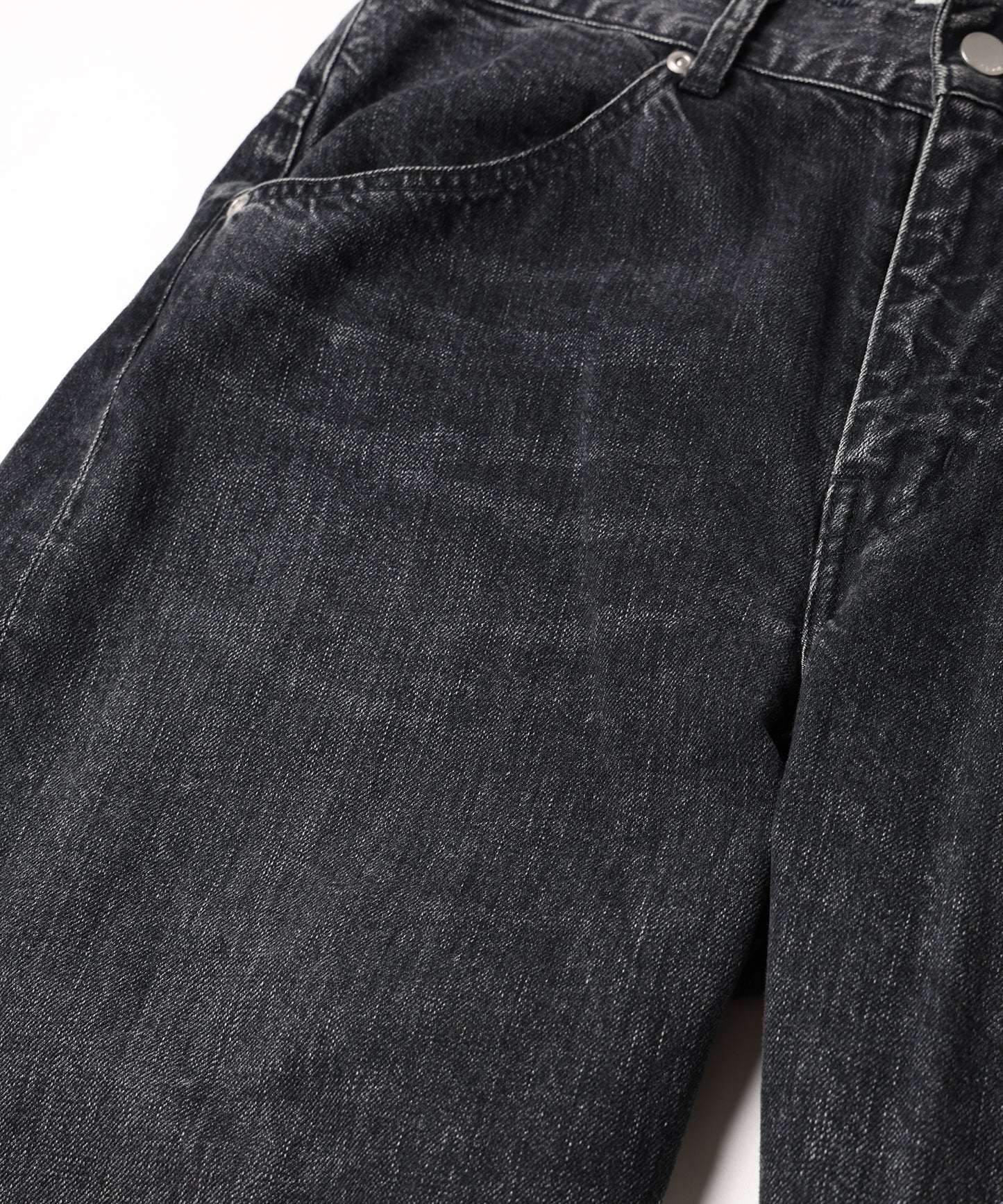 USED 3D BAGGY DENIM
