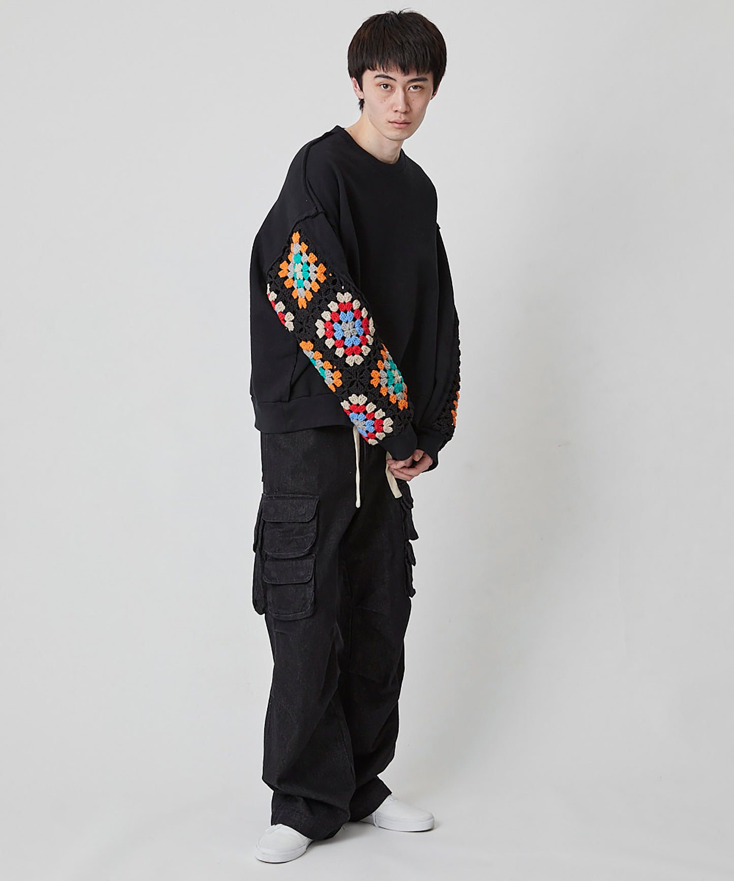 CROCHET SLEEVE SWEAT