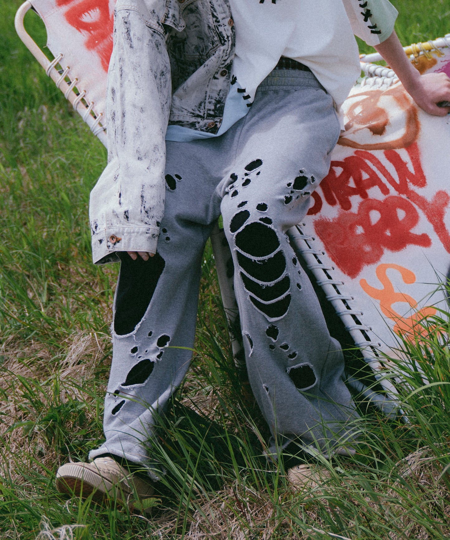 DAMAGE LAYERED SWEAT PANTS