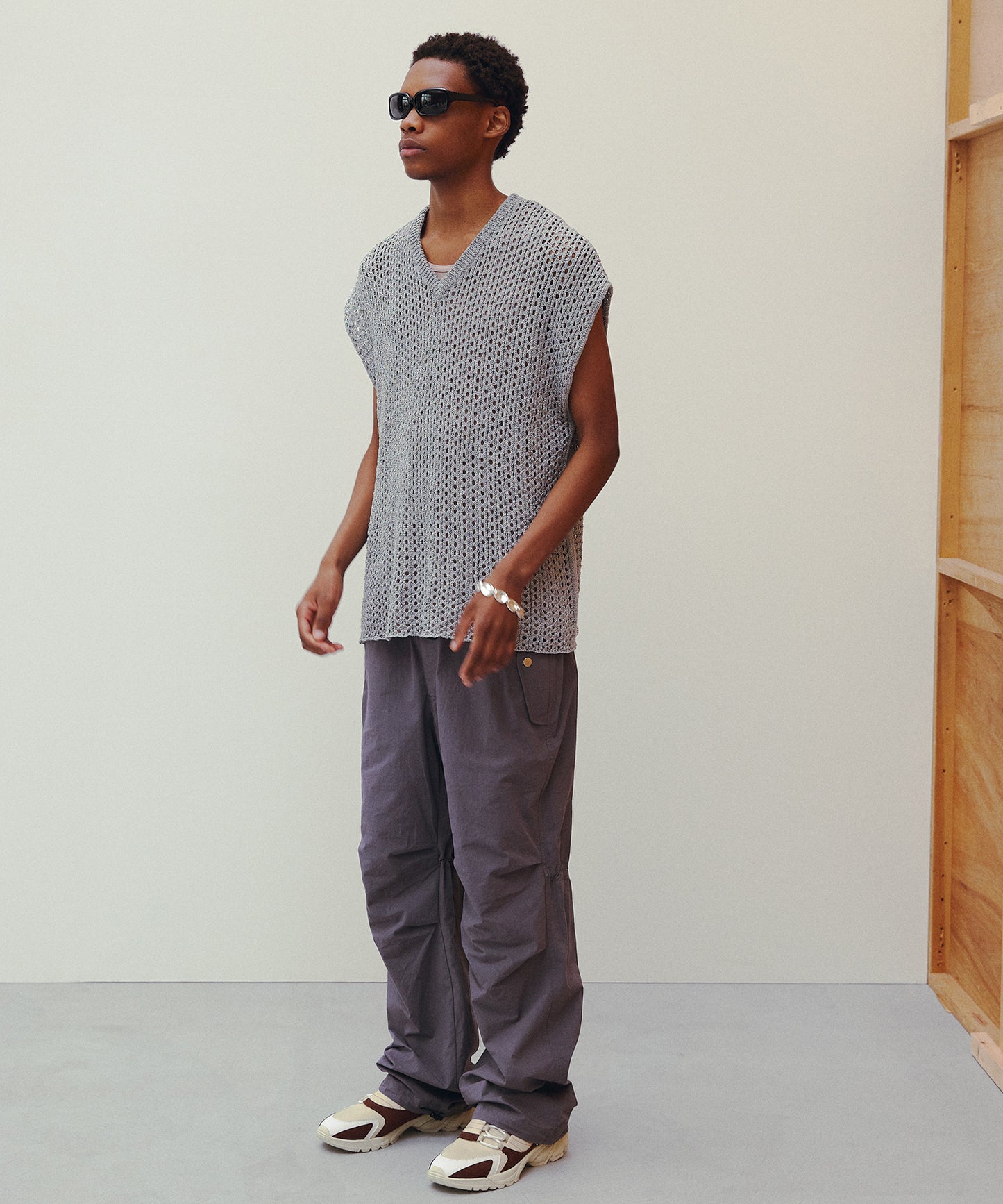 KNIT VEST