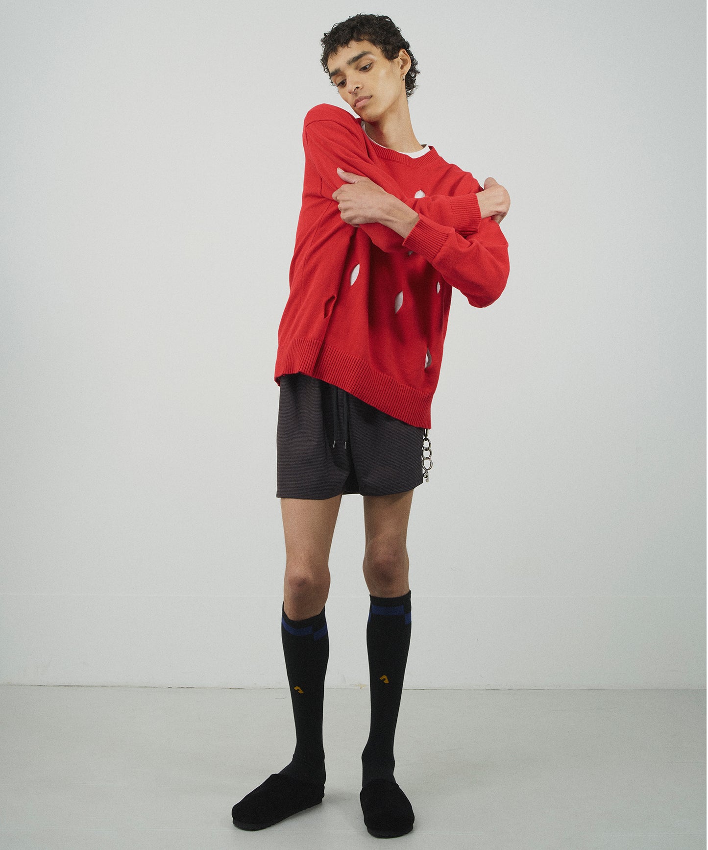 HOLE CREW KNIT