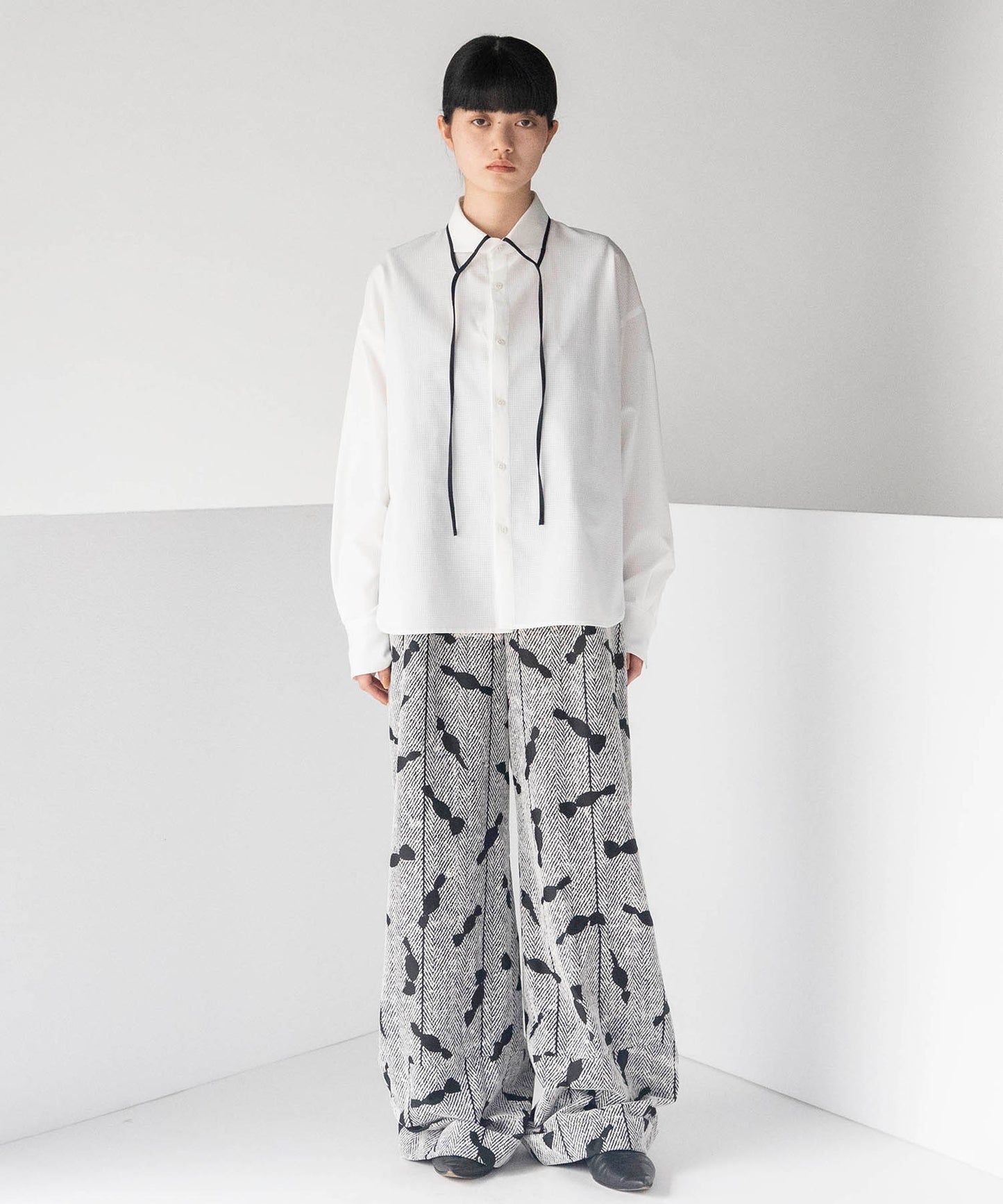 NEGATIVE SPACE COLLAR SHIRT 【納期5月下旬】