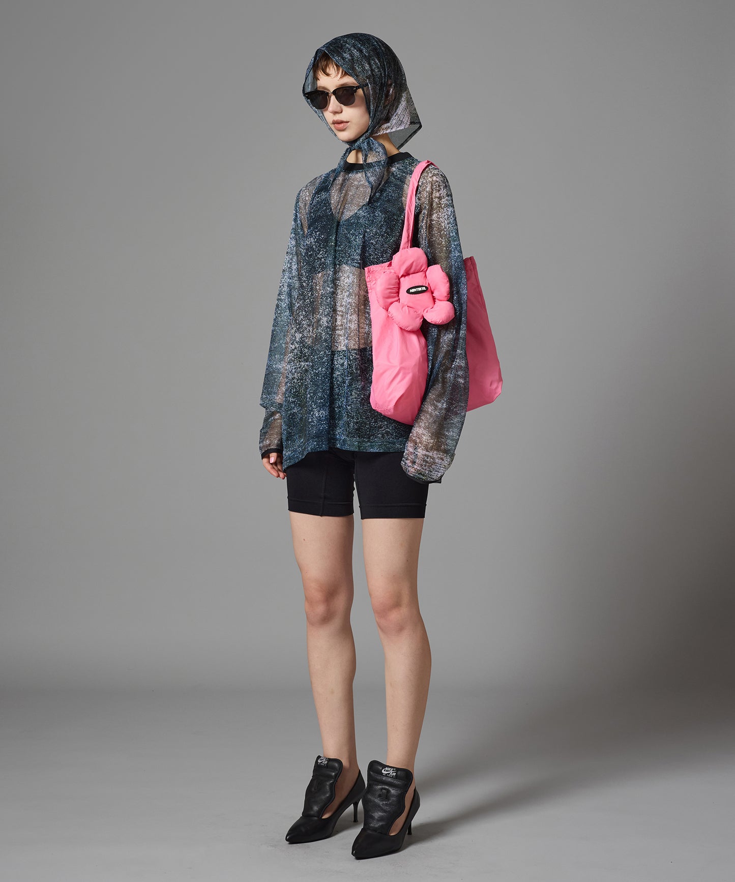 PRINT MESH PULLOVER & SCARF