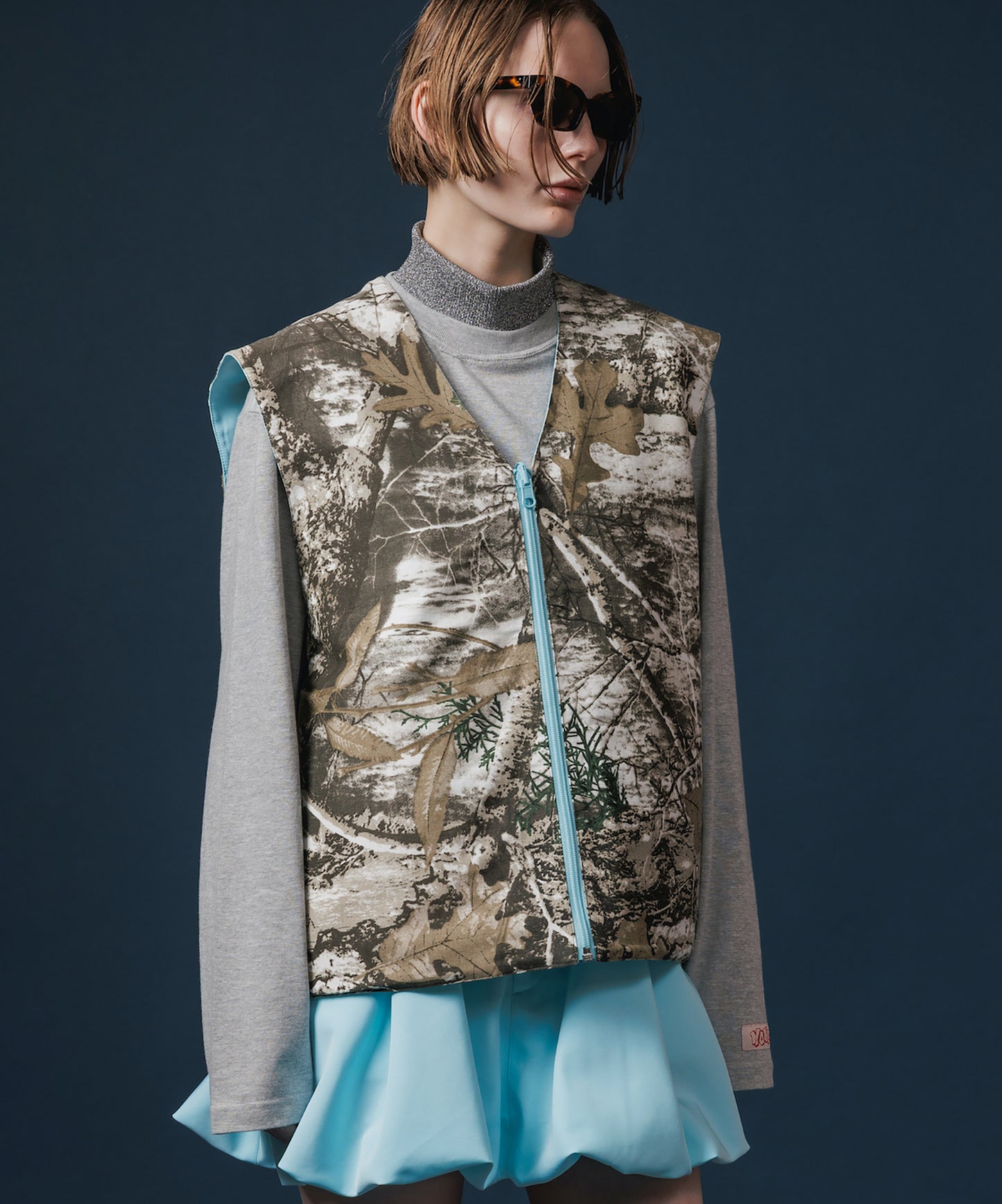 REVERSIBLE MULTI POCKET VEST 【納期9月下旬】