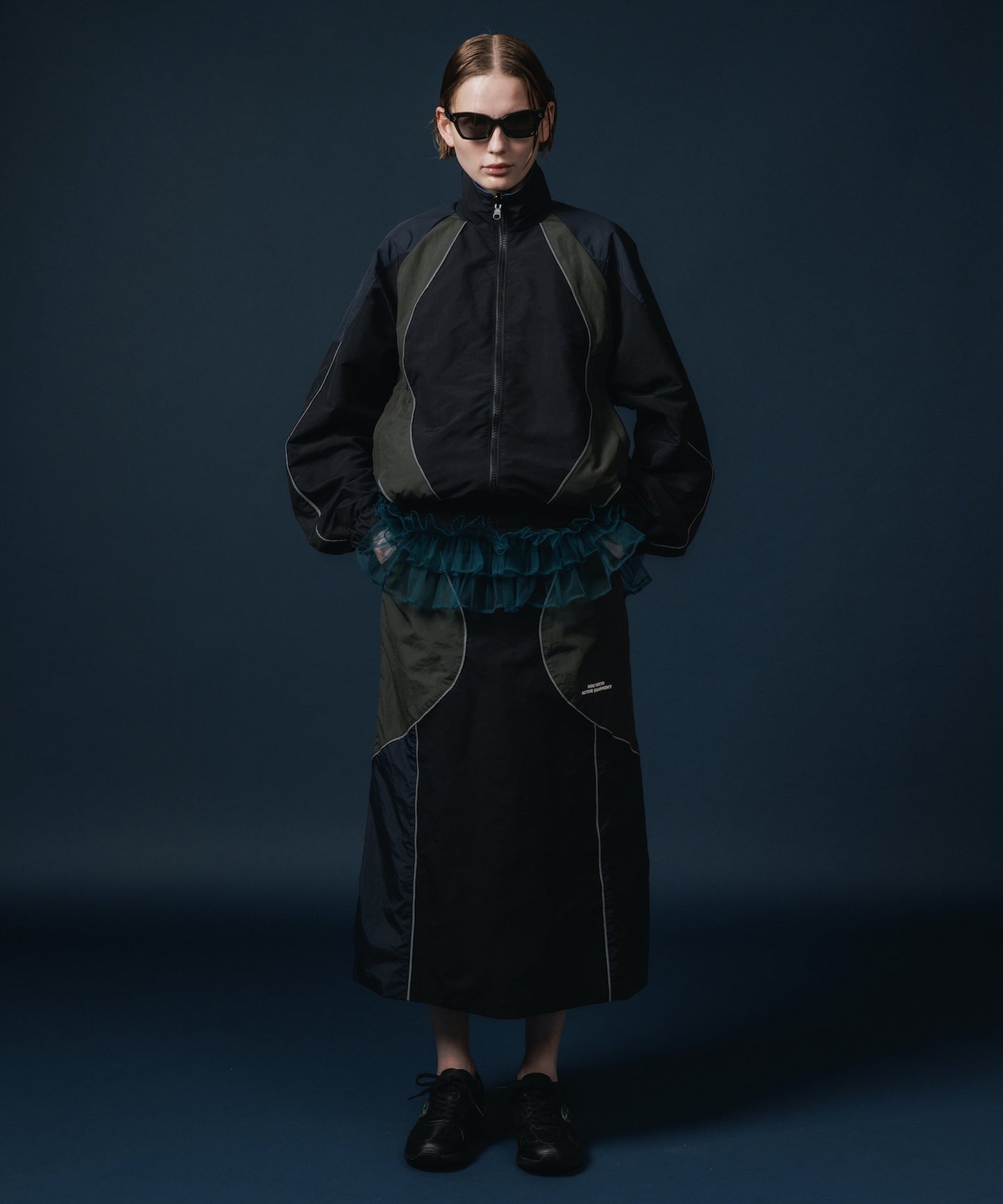 REVERSIBLE SWITCHING BLOUSON & SCARF 【納期9月下旬】