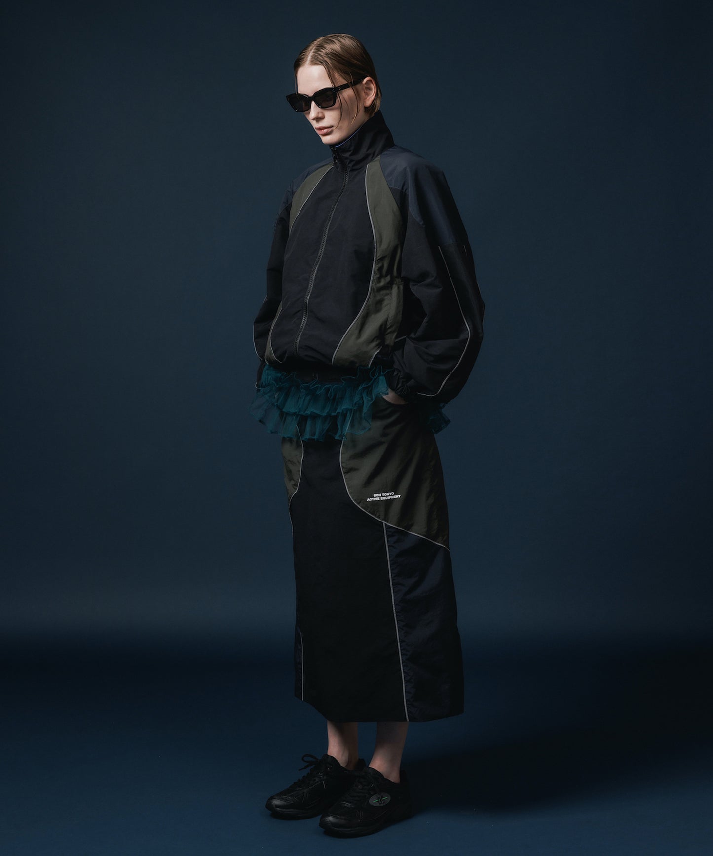 REVERSIBLE SWITCHING BLOUSON & SCARF 【納期9月下旬】