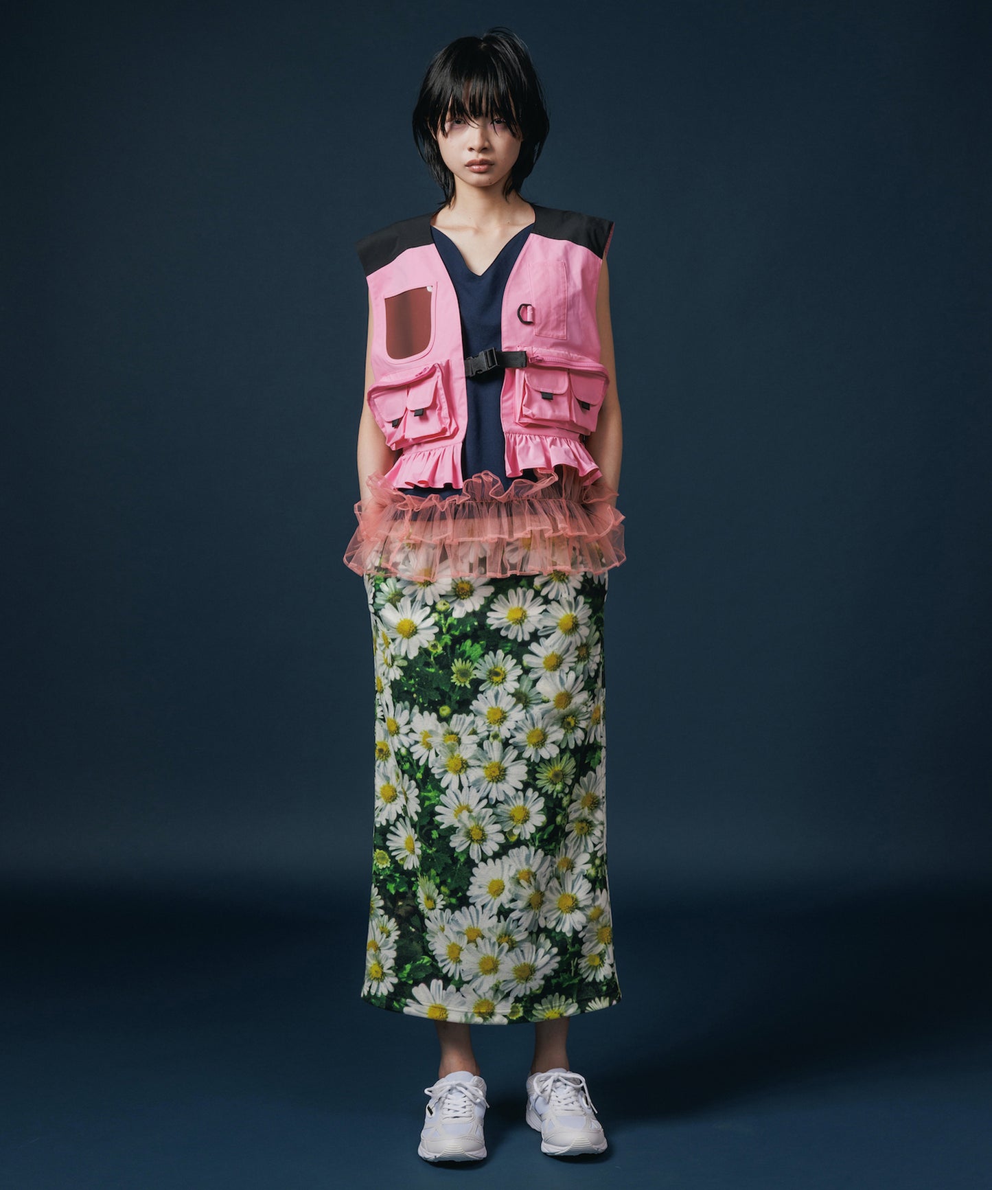 MULTIPOCKET FRILLVEST 【納期8月下旬】