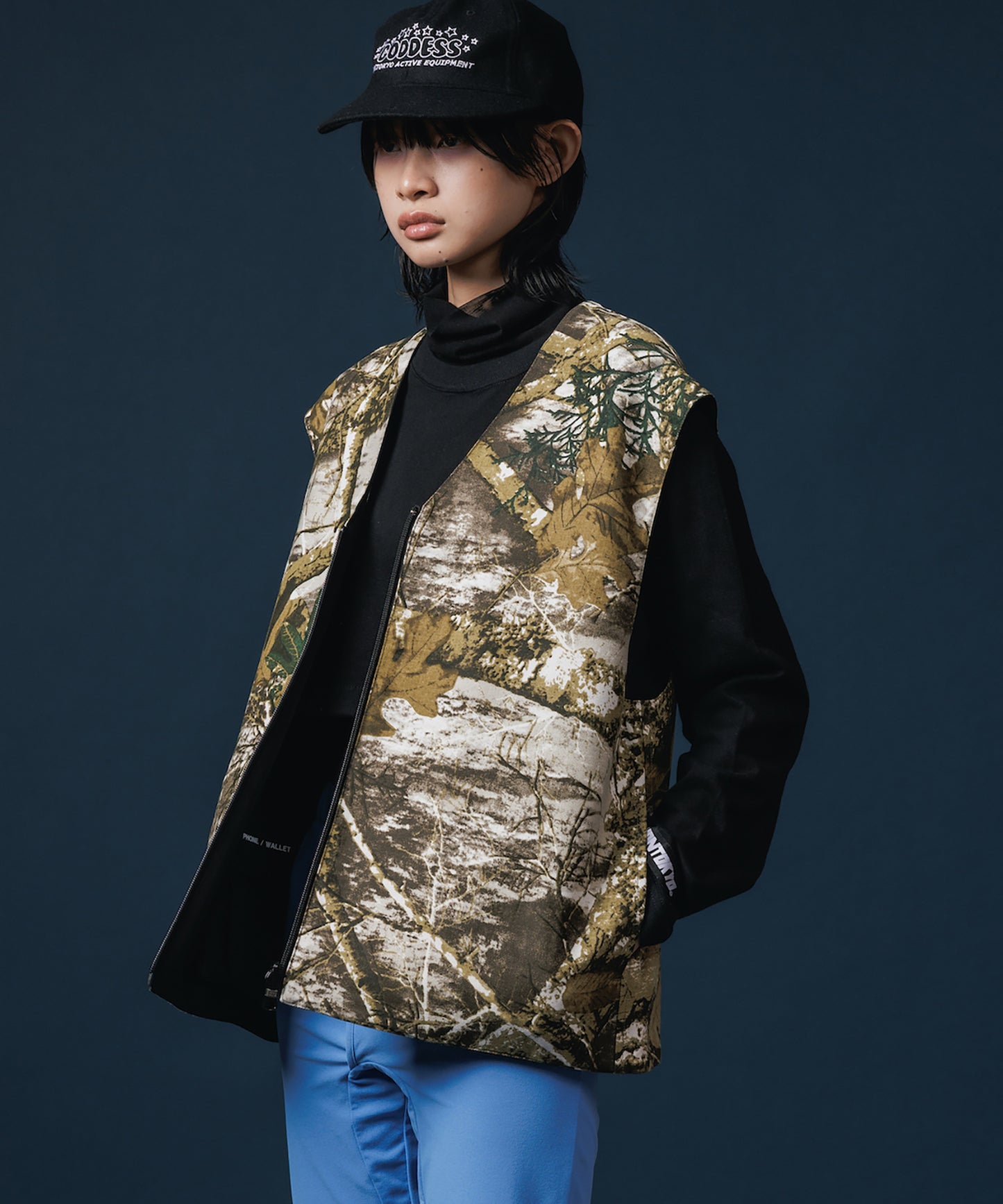 REVERSIBLE MULTI POCKET VEST 【納期9月下旬】