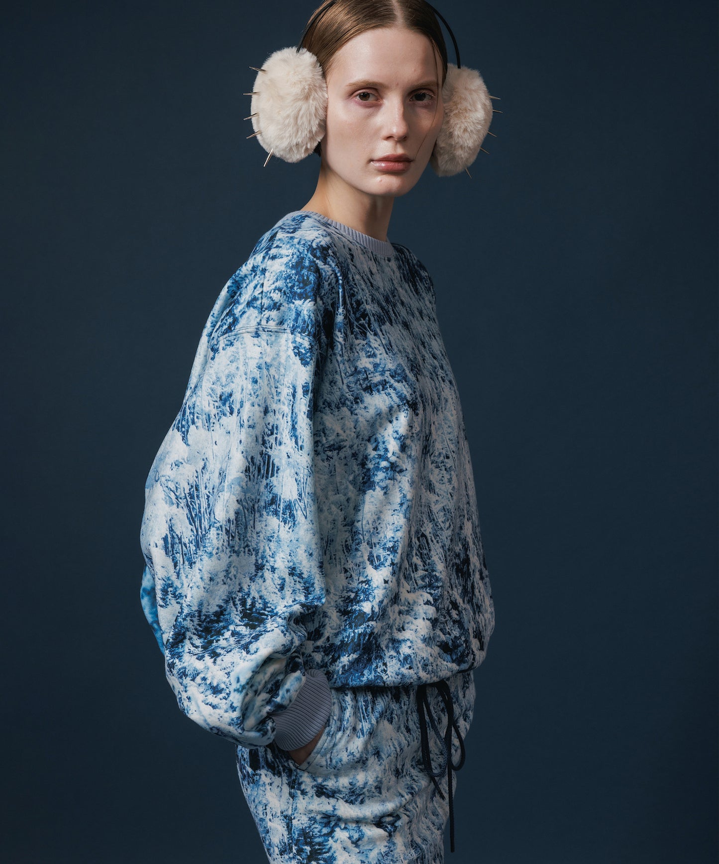 PRINT FLEECE PULLOVER TOP【納期10月下旬】