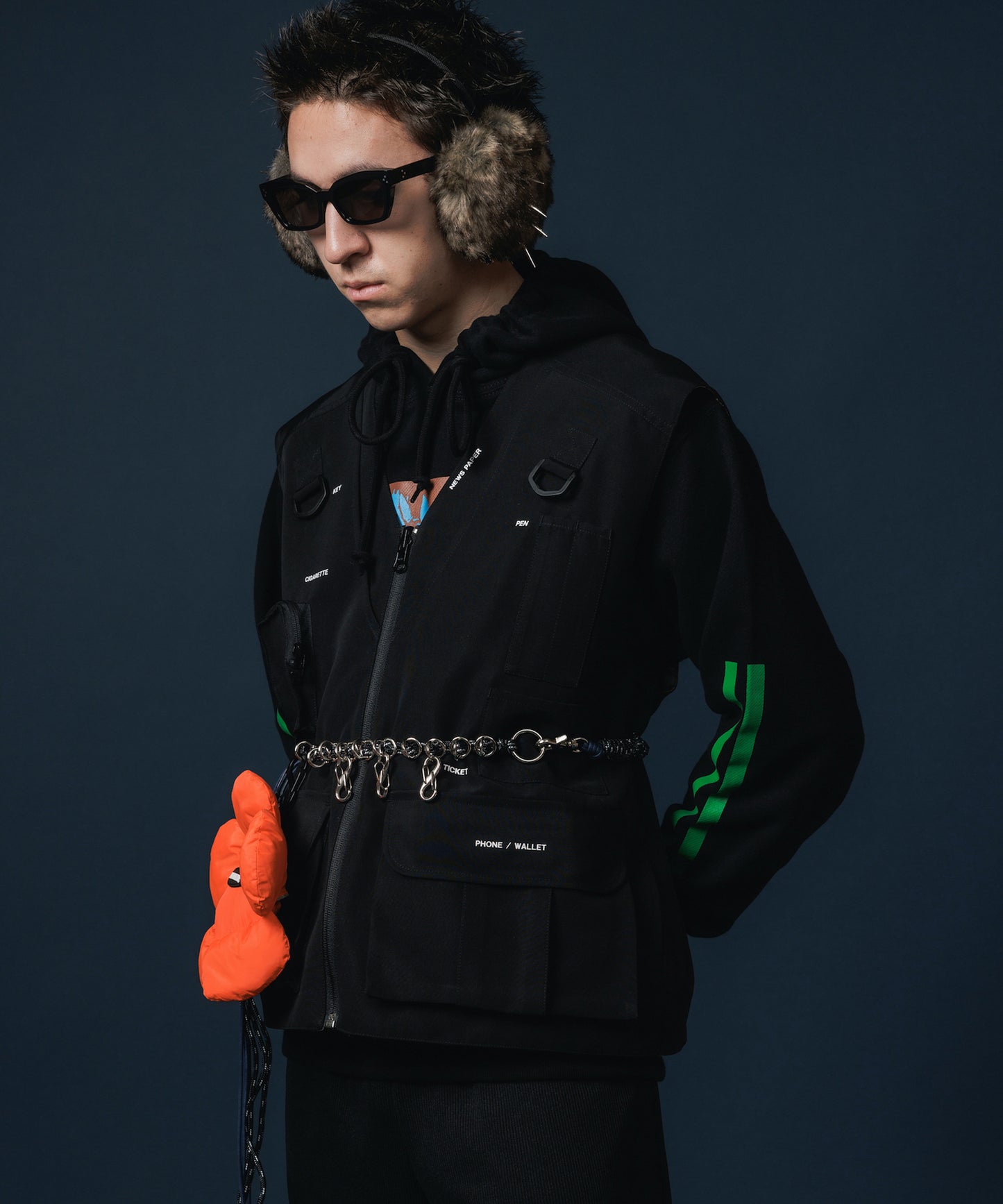 REVERSIBLE MULTI POCKET VEST 【納期9月下旬】