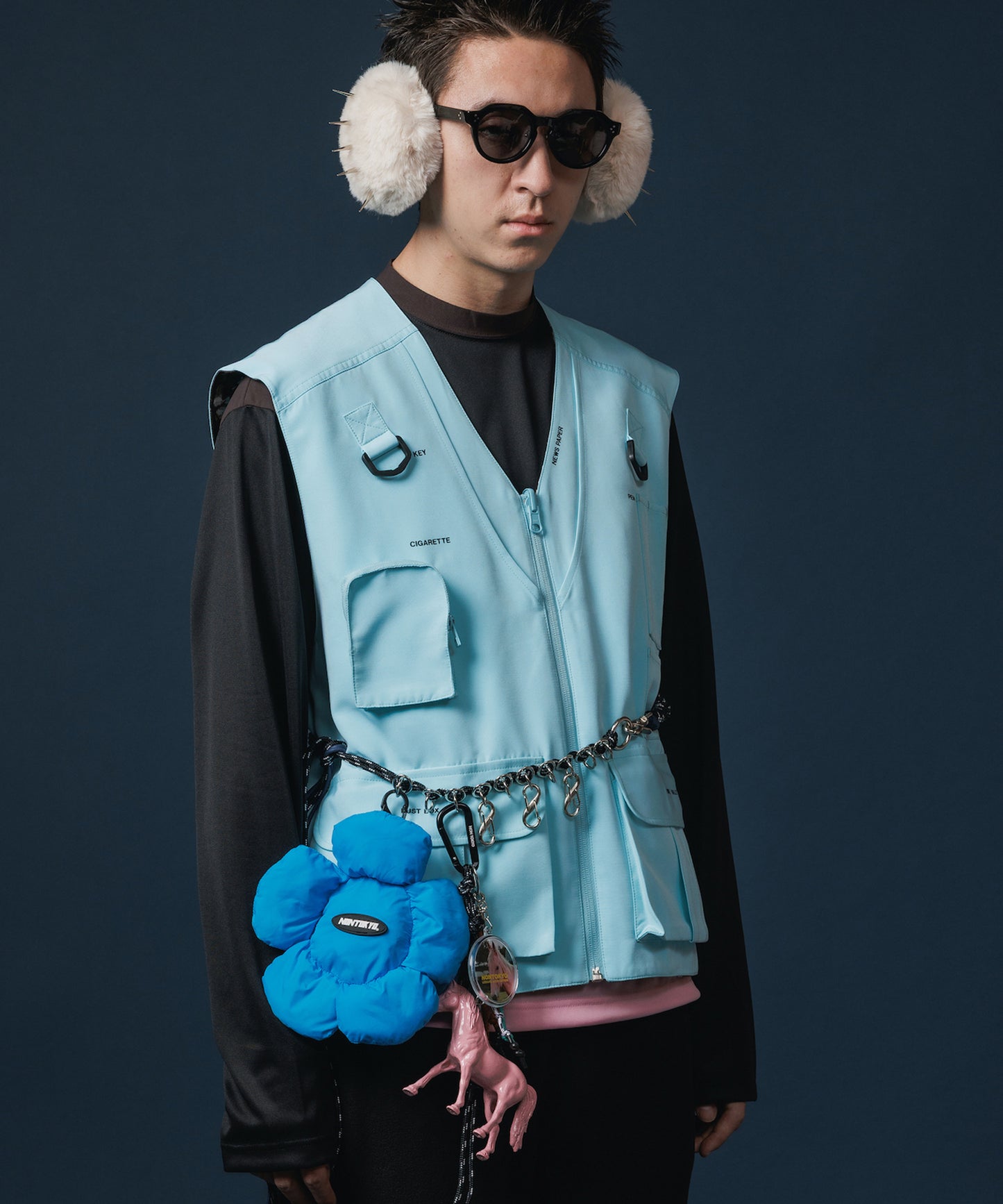 REVERSIBLE MULTI POCKET VEST 【納期9月下旬】