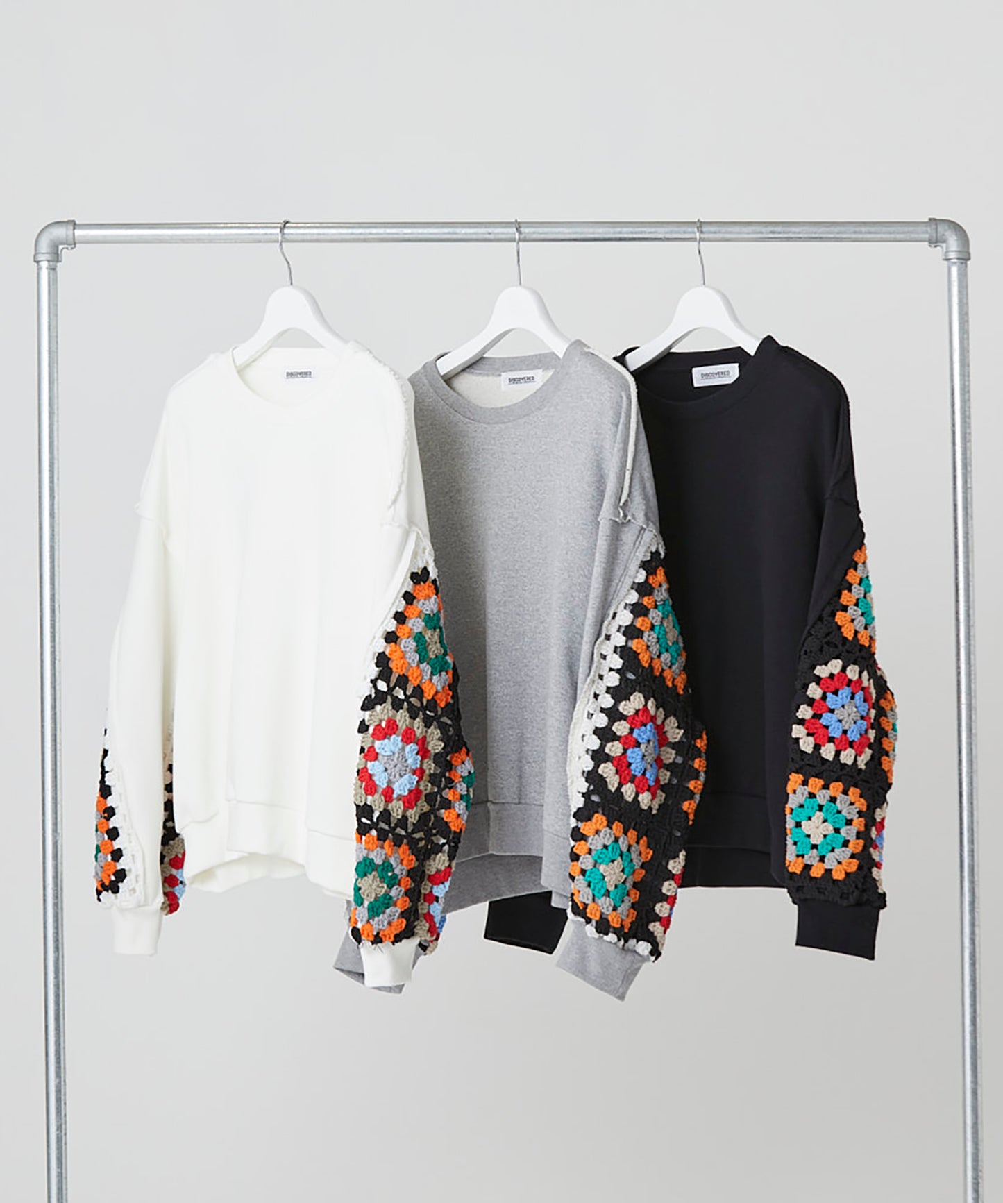 CROCHET SLEEVE SWEAT