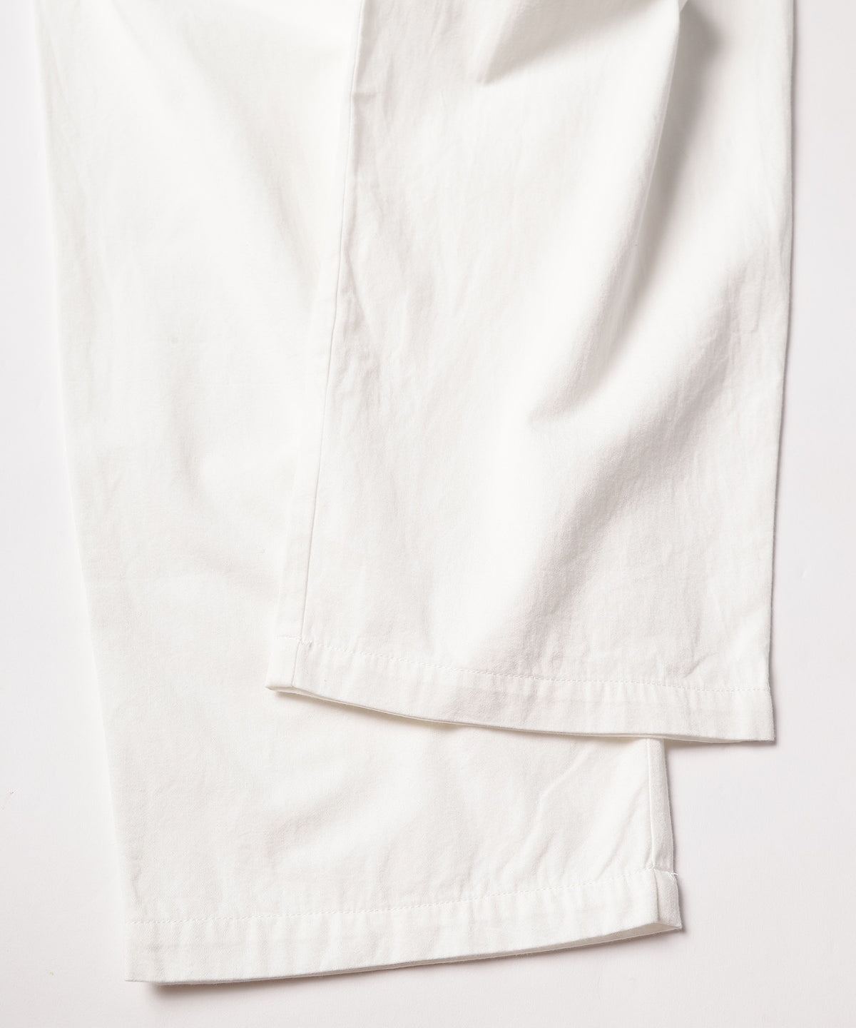 two-tuck wide pants