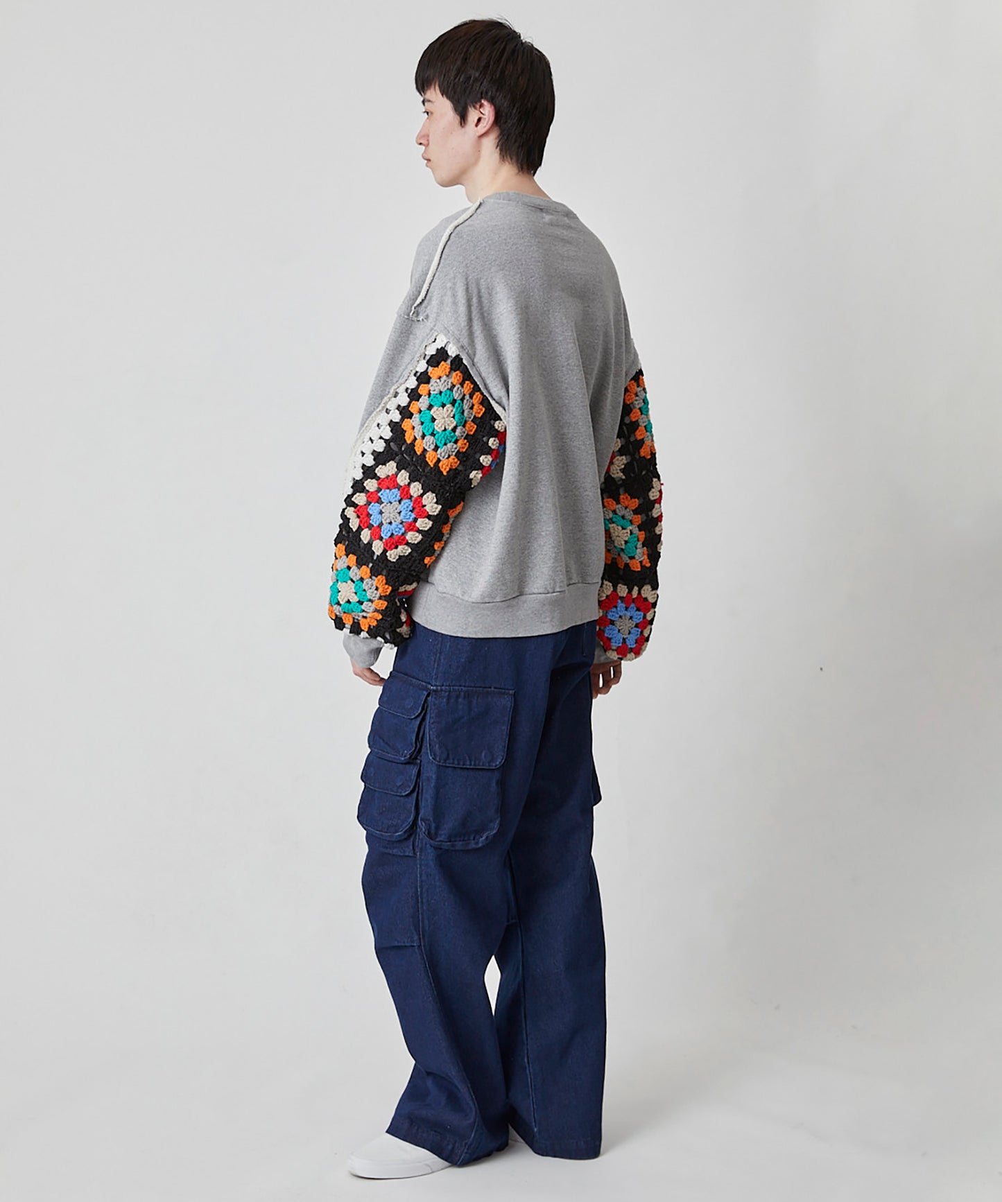 CROCHET SLEEVE SWEAT