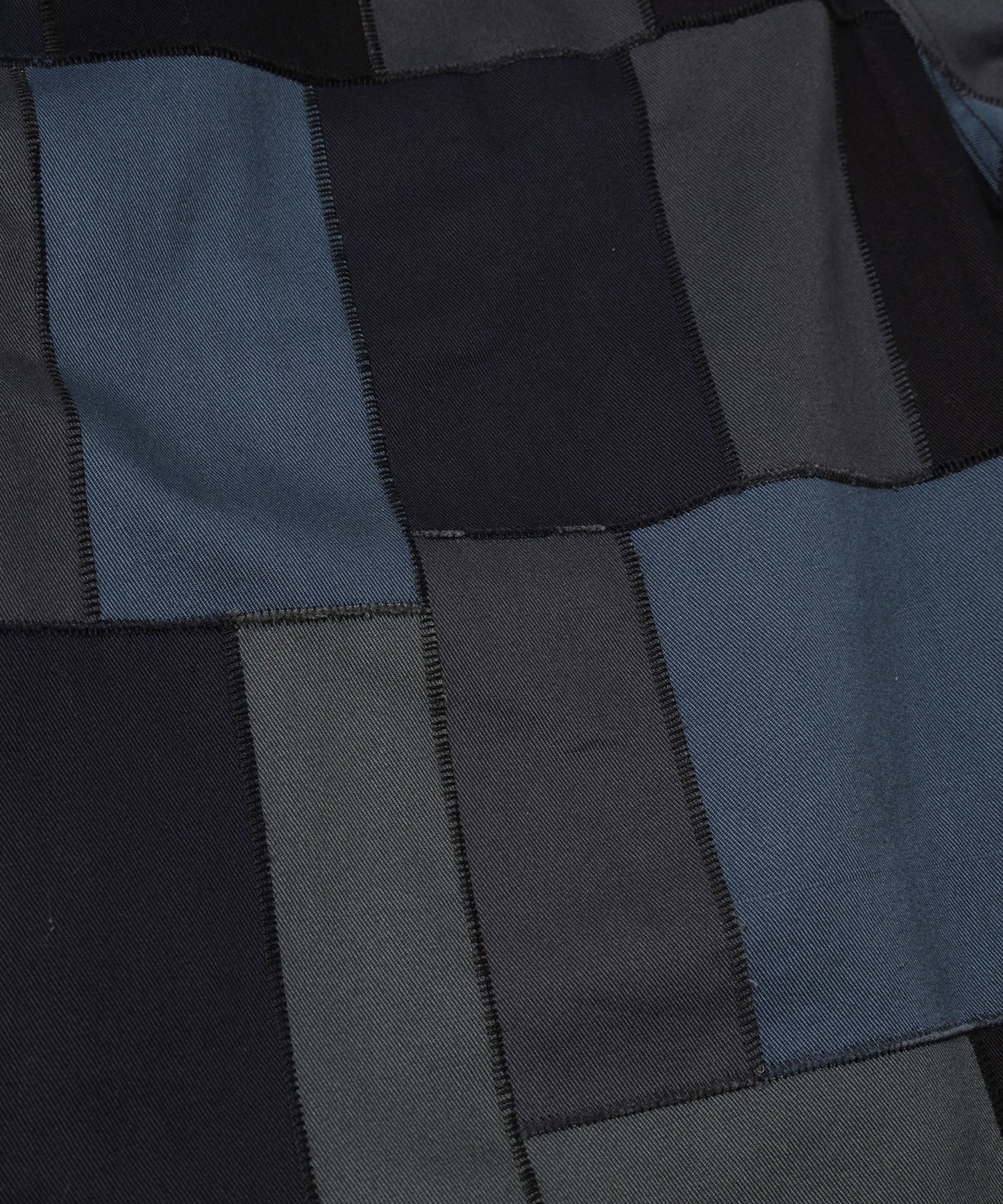 LOOSE STITCH PATCHWORK SHORT PANTS