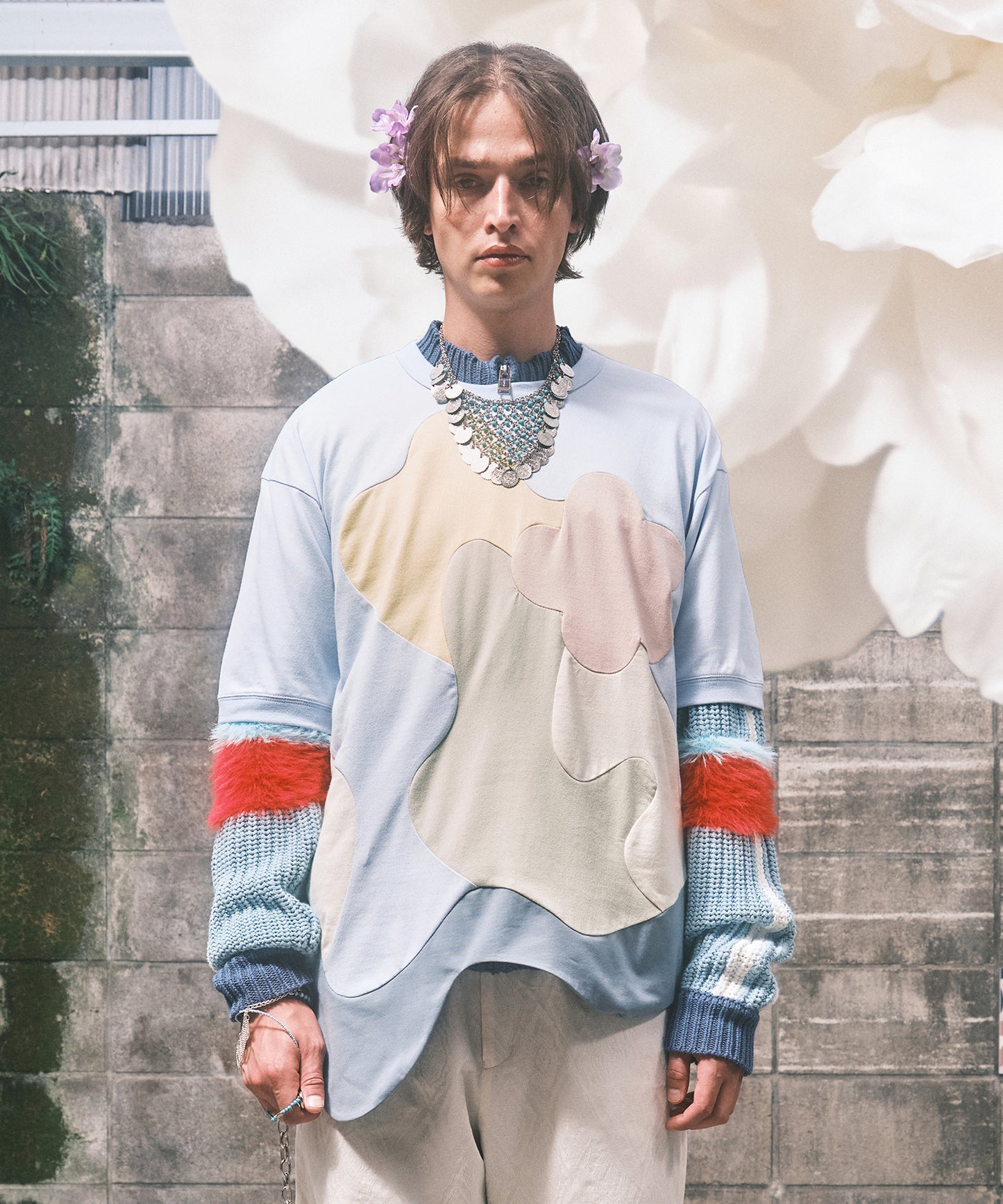 FLOWER PATTERN T-SHIRT