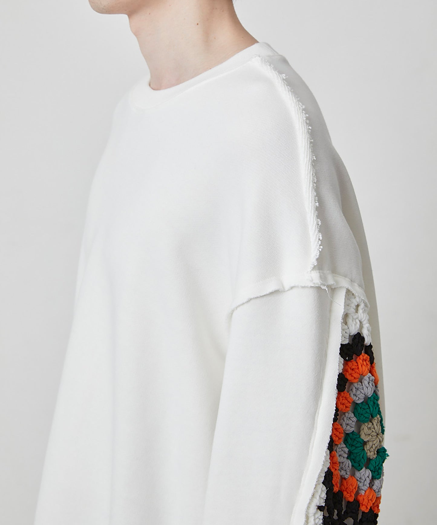 CROCHET SLEEVE SWEAT