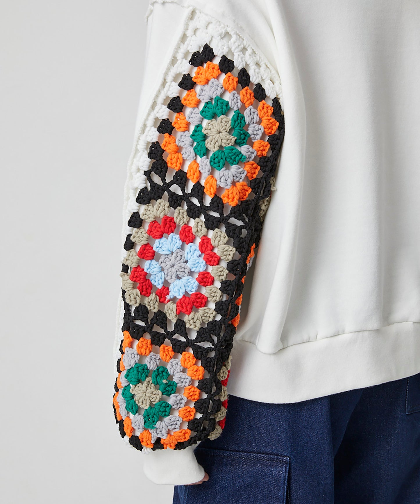 CROCHET SLEEVE SWEAT