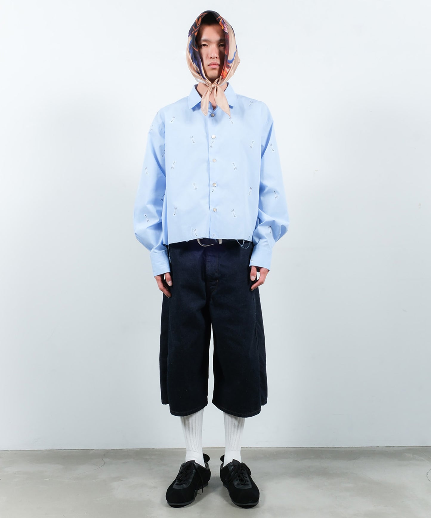 BONE FLOWER SHORT SHIRT