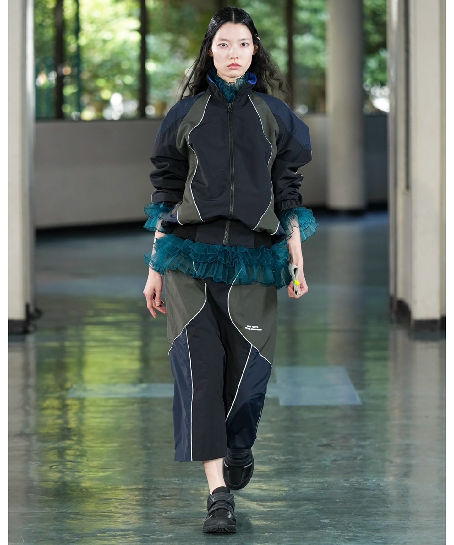 REVERSIBLE SWITCHING BLOUSON & SCARF 【納期9月下旬】