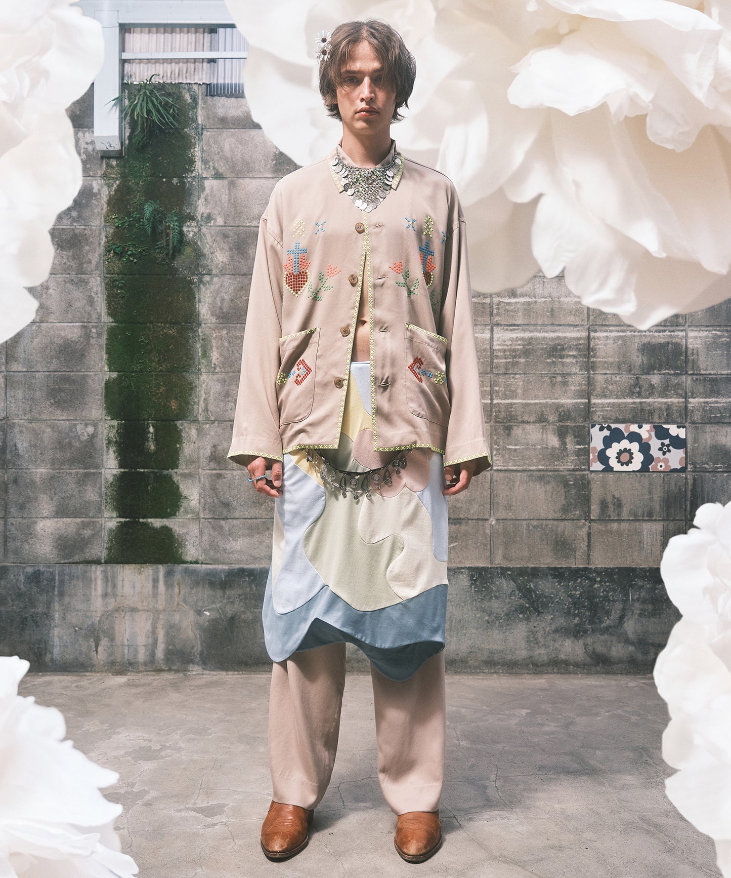 FLOWER PATTERN T-SHIRT