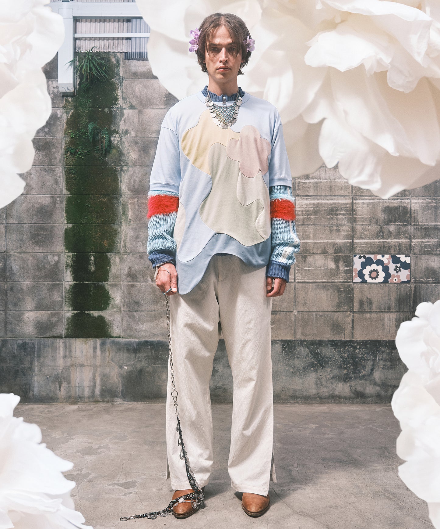 FLOWER PATTERN T-SHIRT