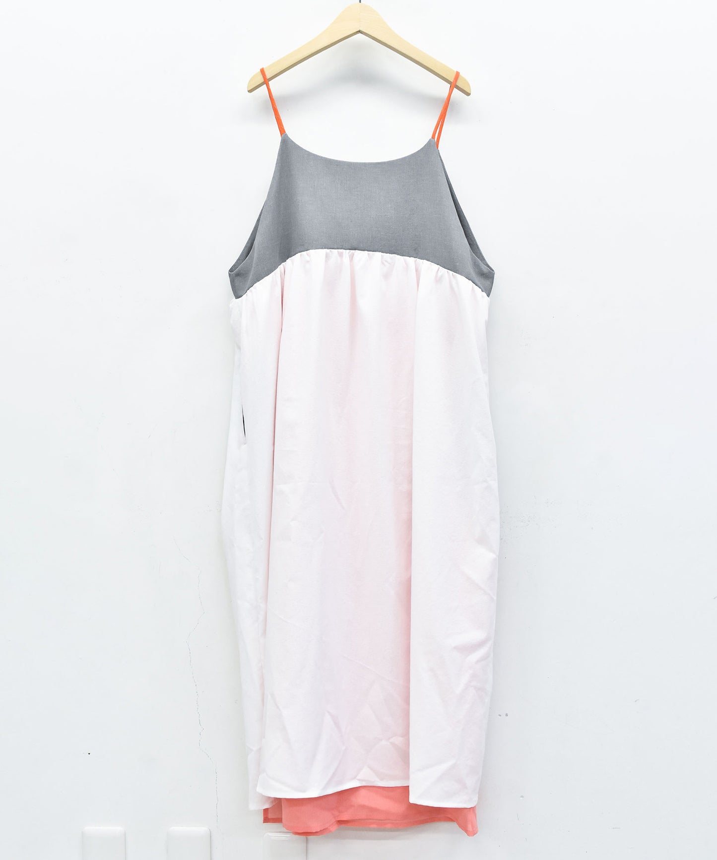 MELTING COLOR ONE-PIECE