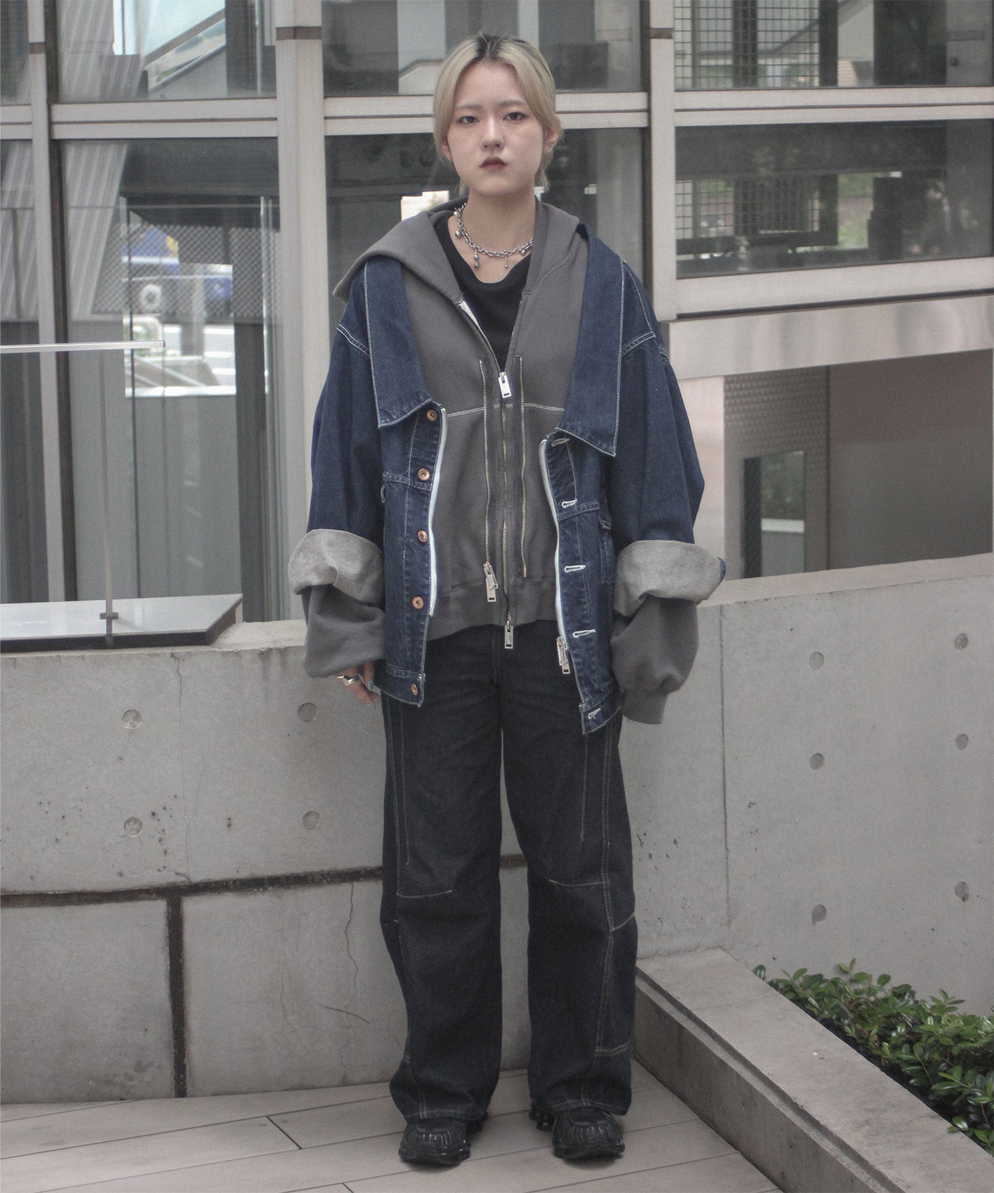 TWO-IN-ONE DENIM JACKET