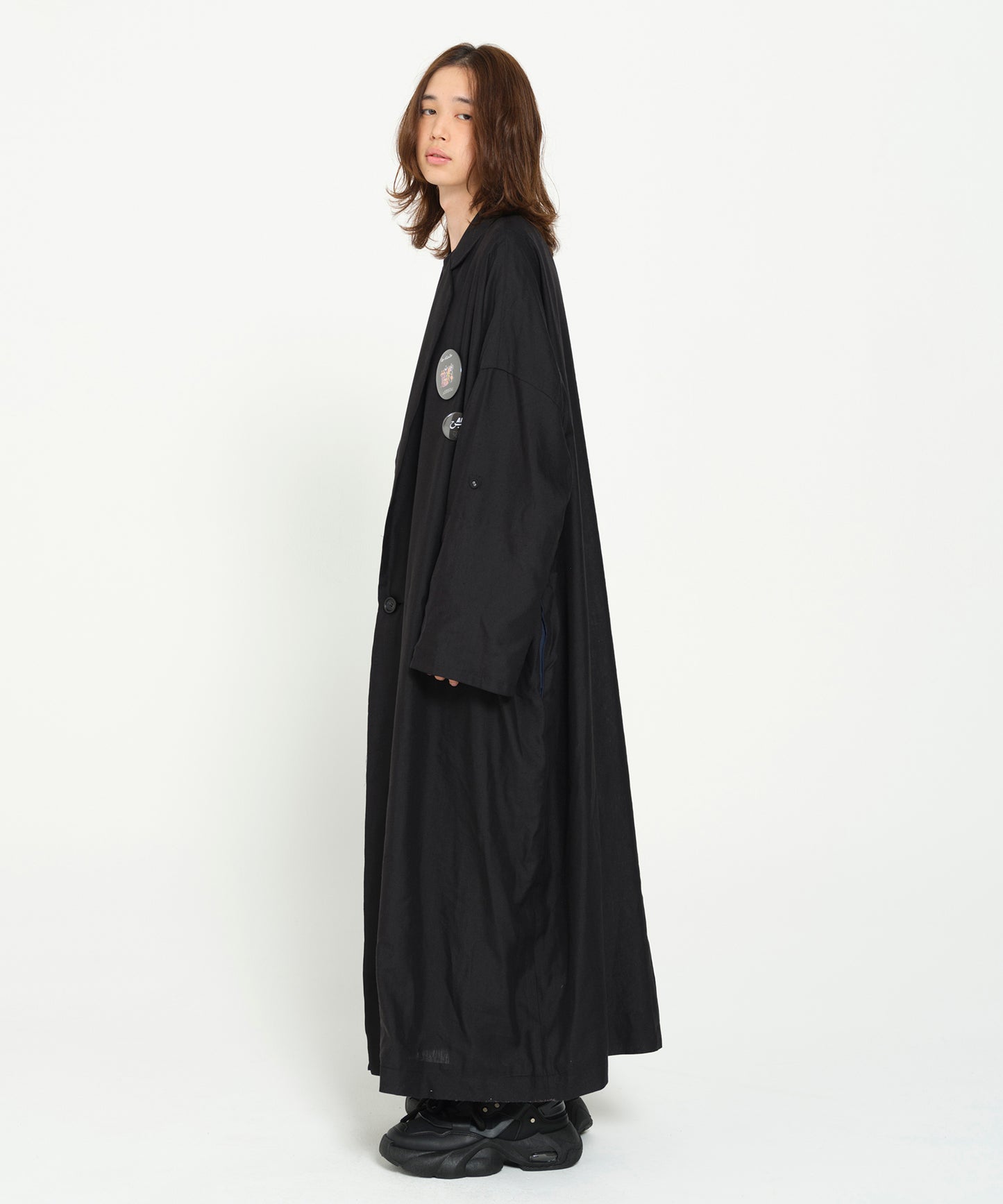 PEDESTRIAN LIGHT COAT
