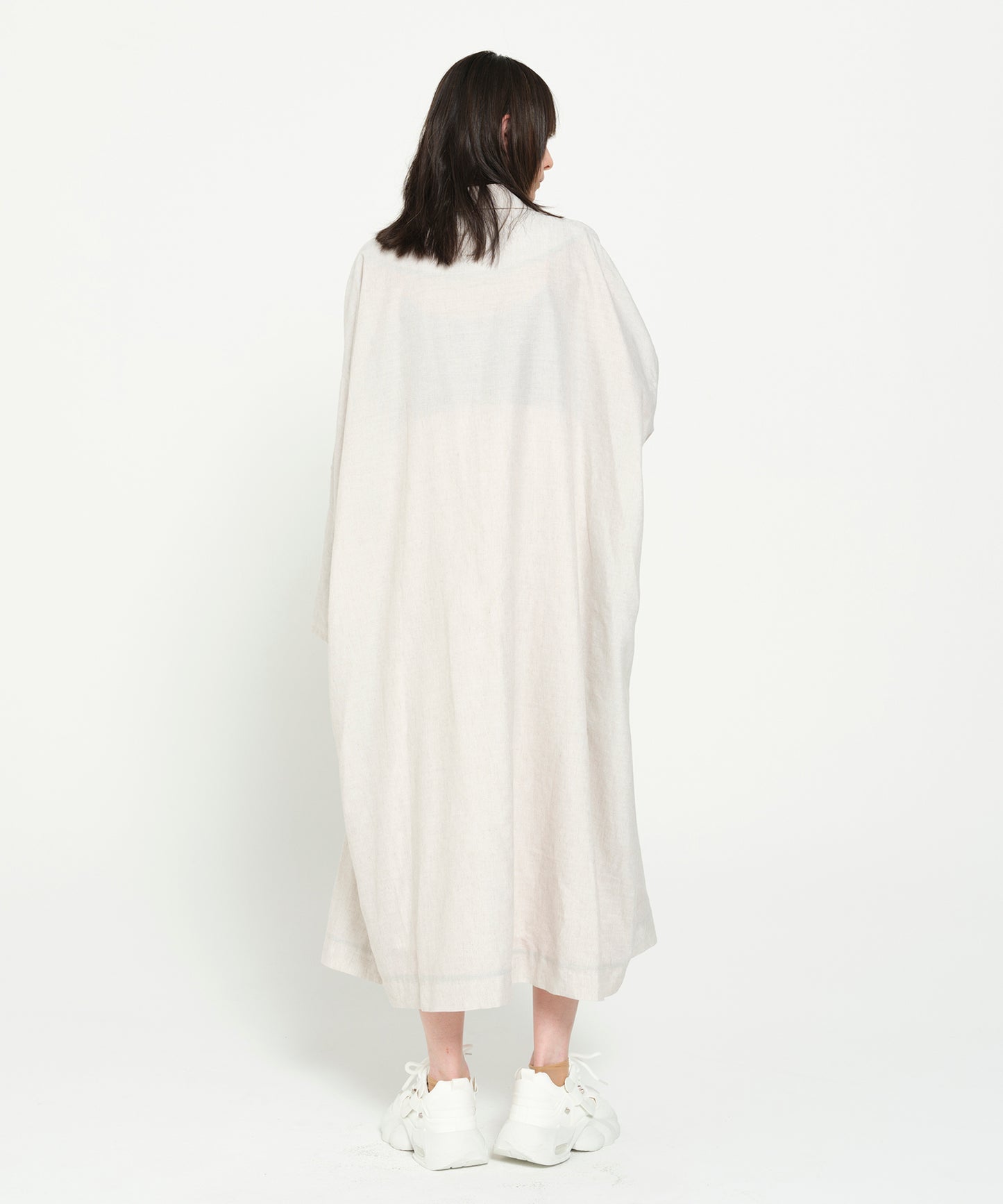 PEDESTRIAN LIGHT COAT