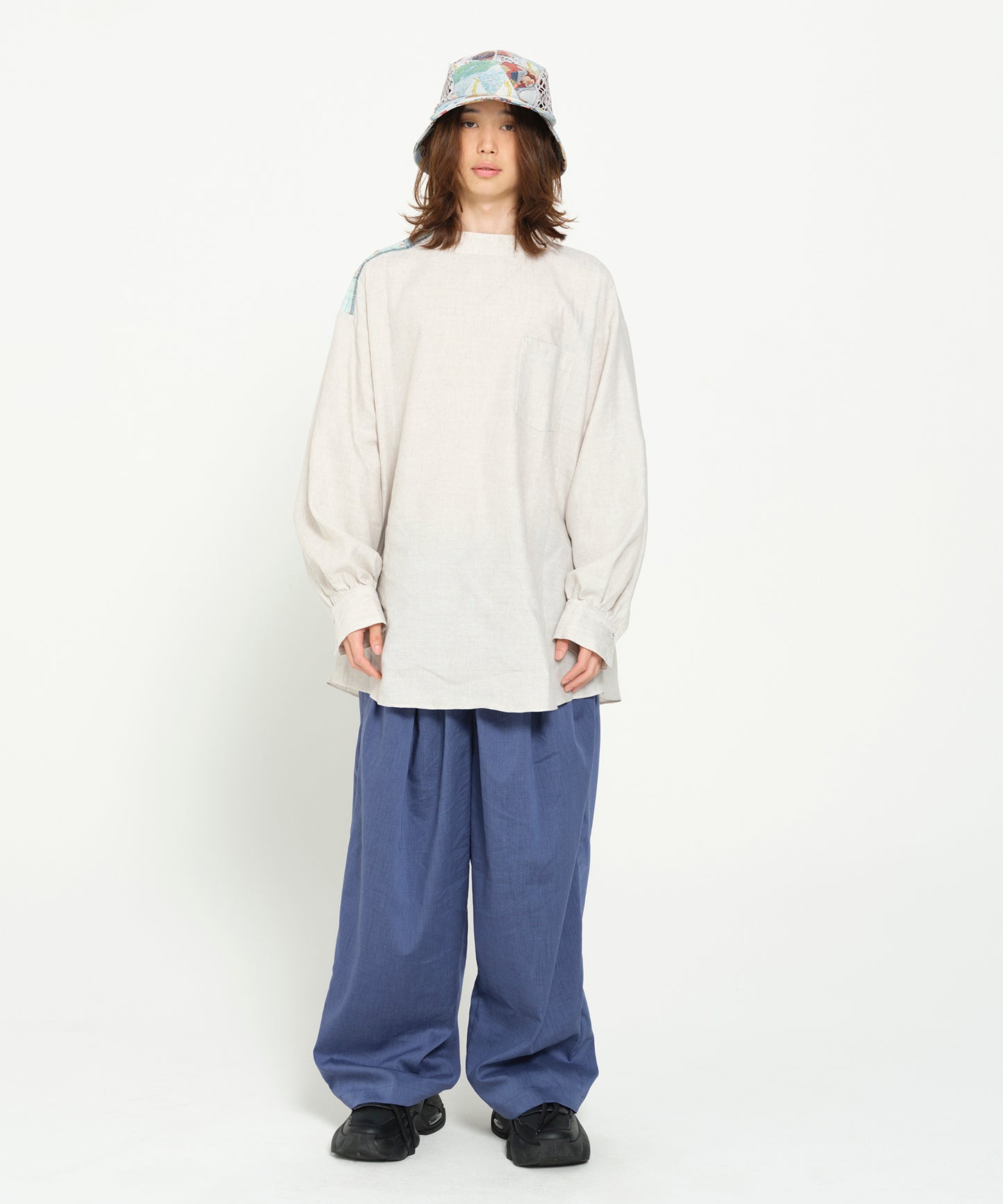 PEDESTRIAN STAND COLLAR SHIRT