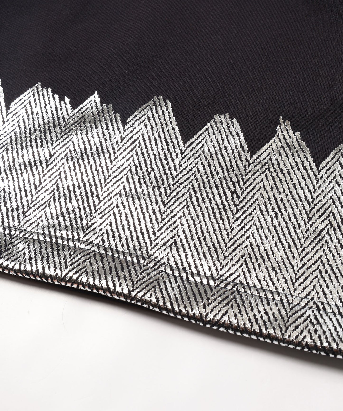 HERINGBORN FOIL SWEAT 【納期5月下旬】