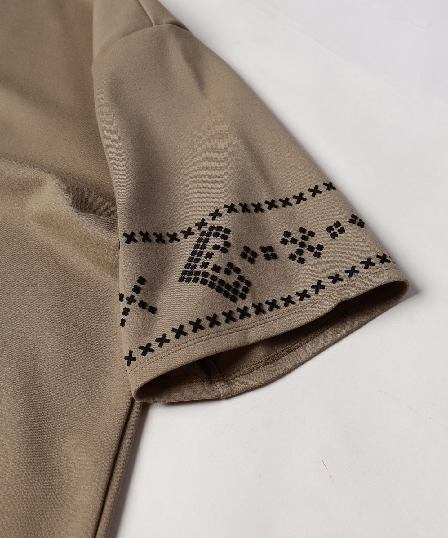 CROSS BONDING T-SHIRT【商品納期 2月下旬】