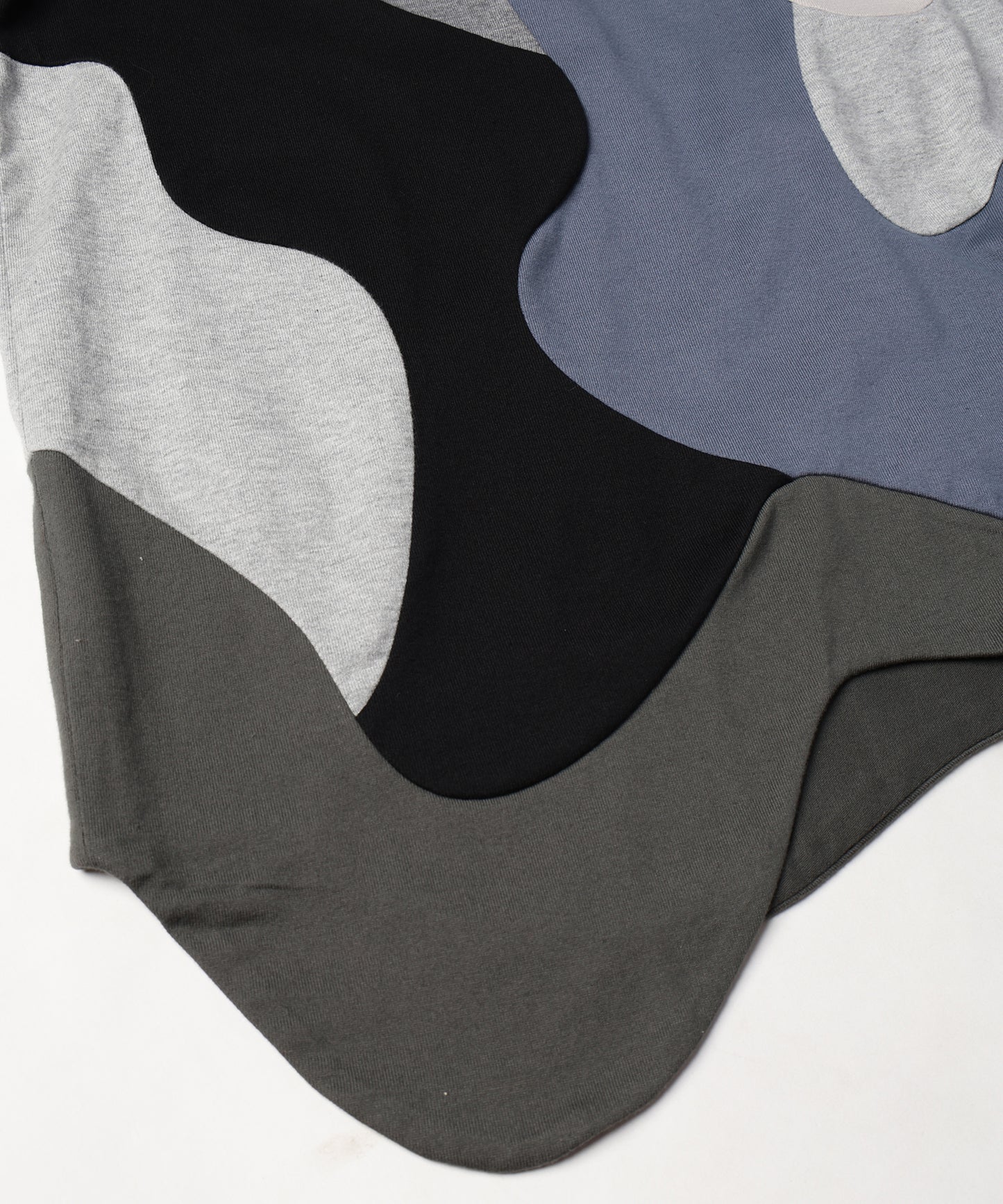 FLOWER PATTERN T-SHIRT