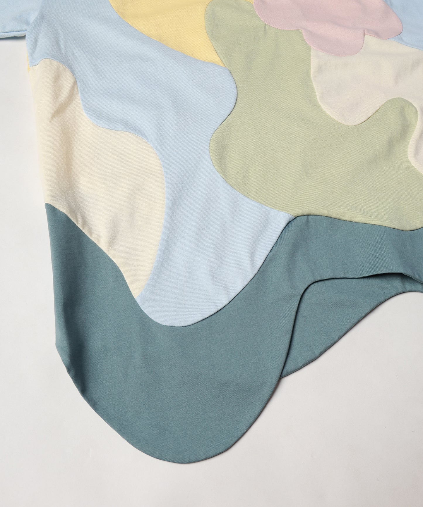 FLOWER PATTERN T-SHIRT