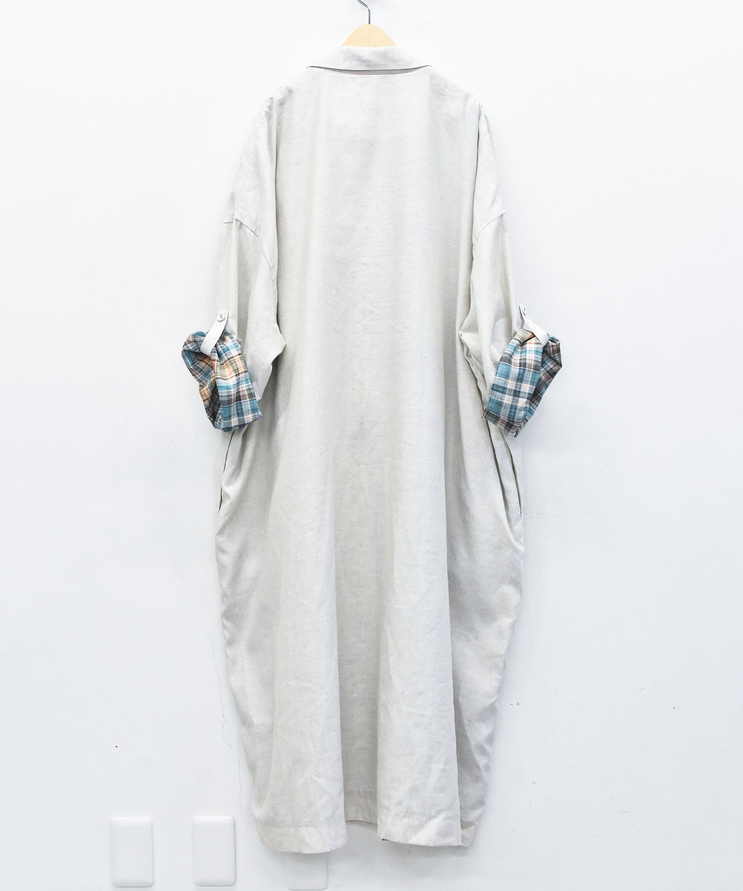 PEDESTRIAN LIGHT COAT