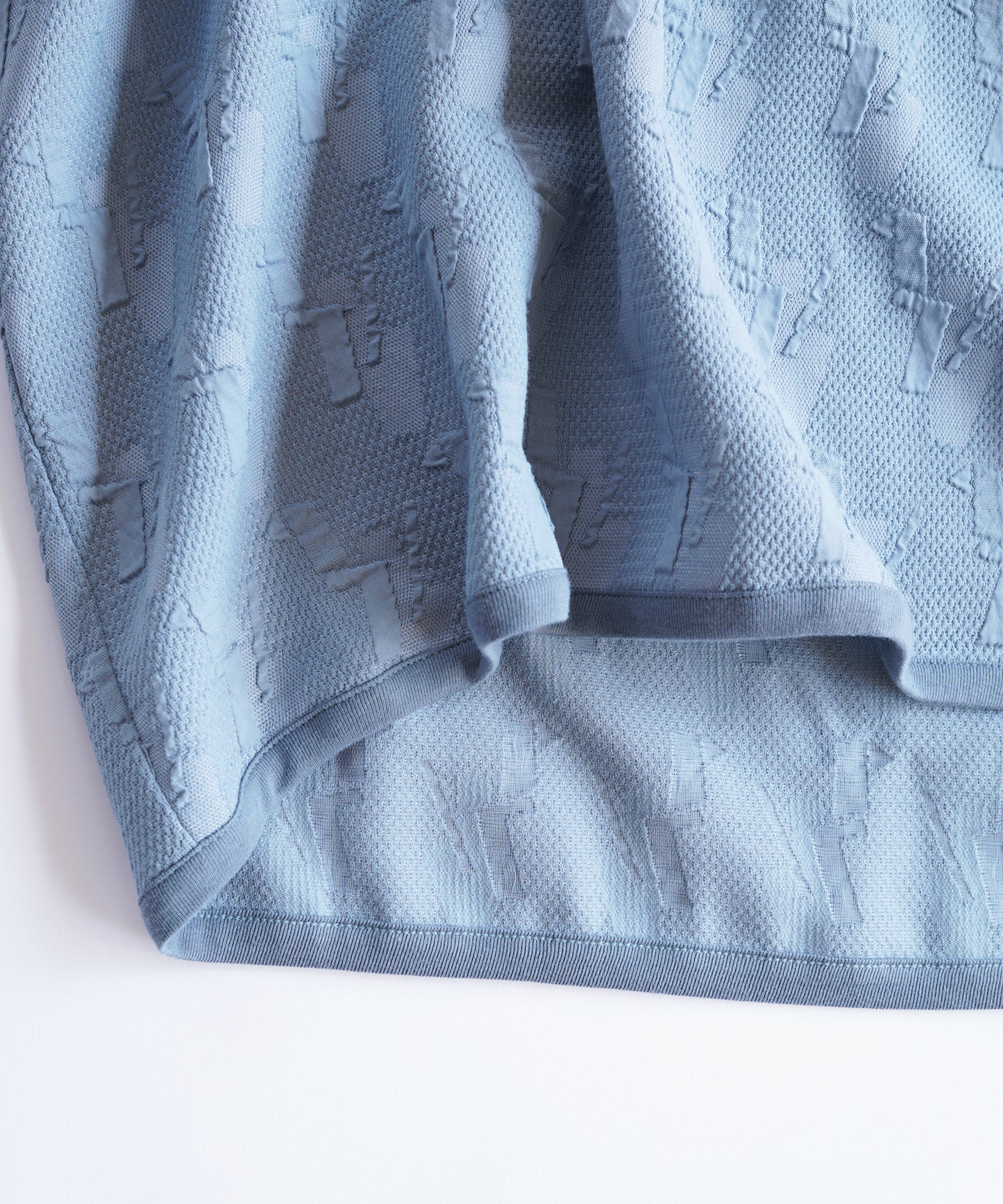 カット&フォールドスカート