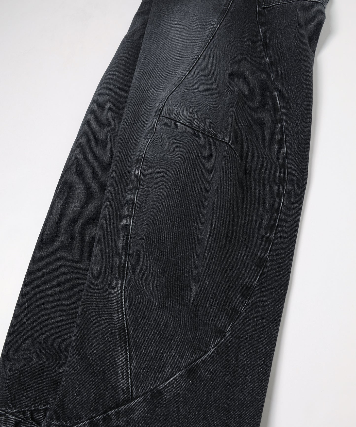 VINTAGE-FEEL DRAPED DENIM PANTS