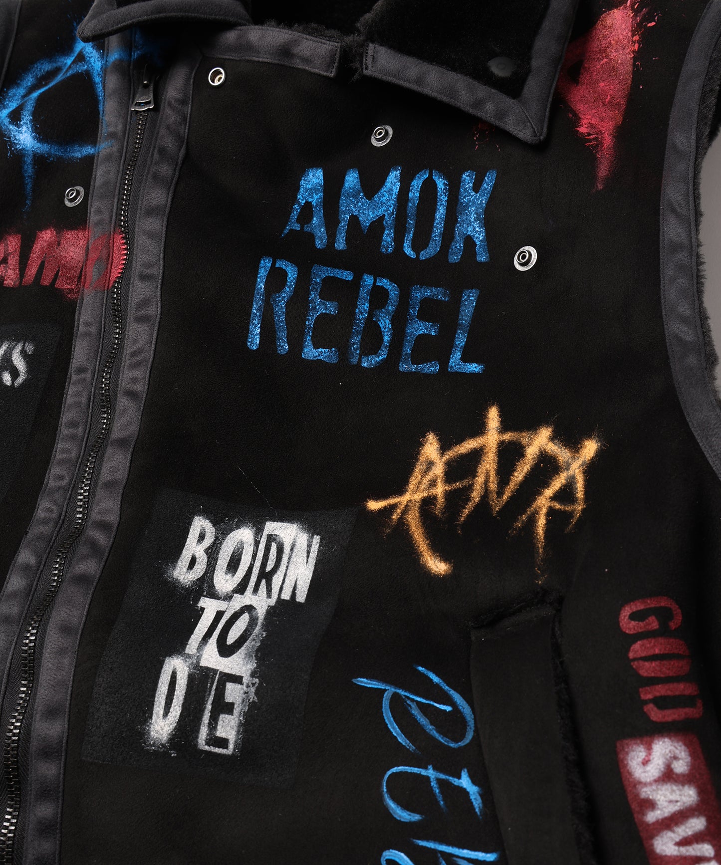 HANDPAINT MOUTON RIDERS VEST